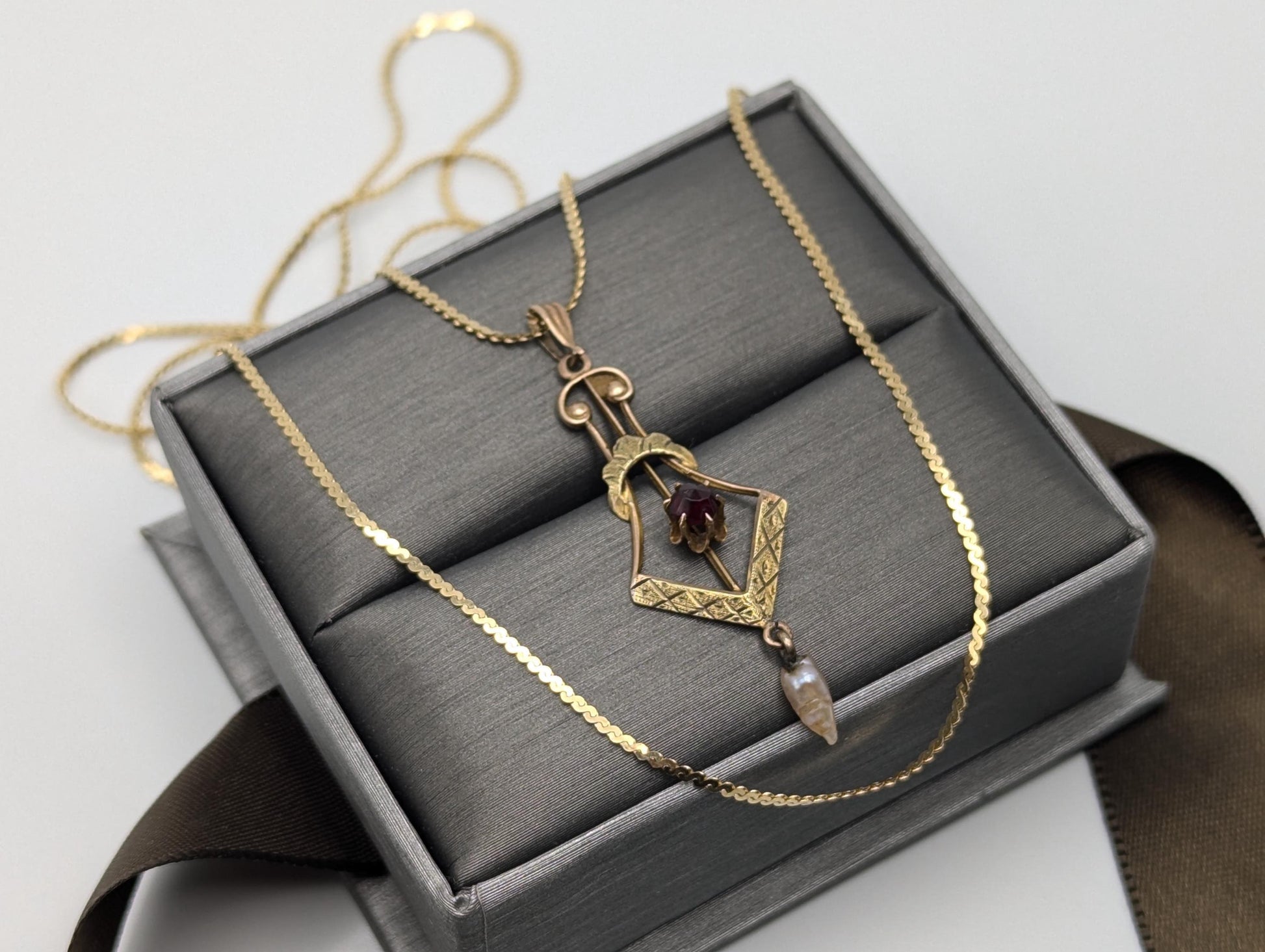 14K Yellow Gold Vintage Lavalier Pendant with Garnet and Seed Pearl Necklace