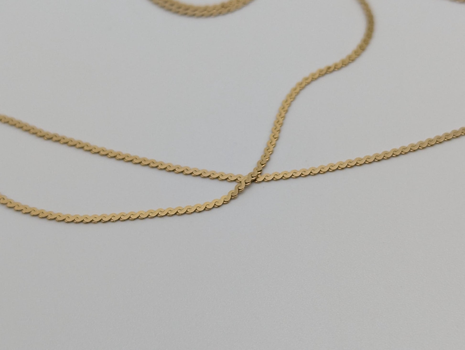 14K Yellow Gold Vintage Lavalier Pendant with Garnet and Seed Pearl Necklace