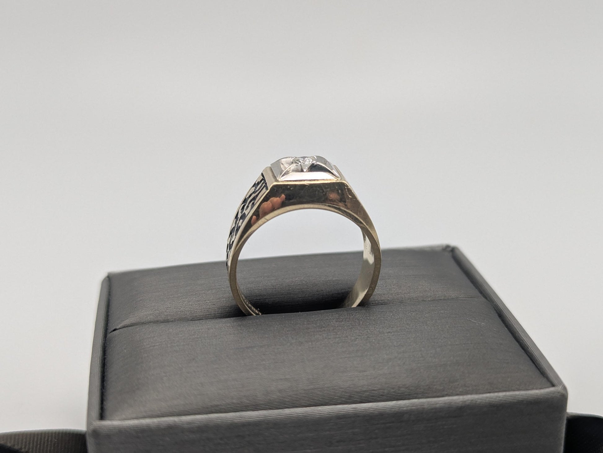 14k HEAVY Two-Tone  Gold 8.3gr Diamond Filigree Solitaire Ring Mens Wedding Ring