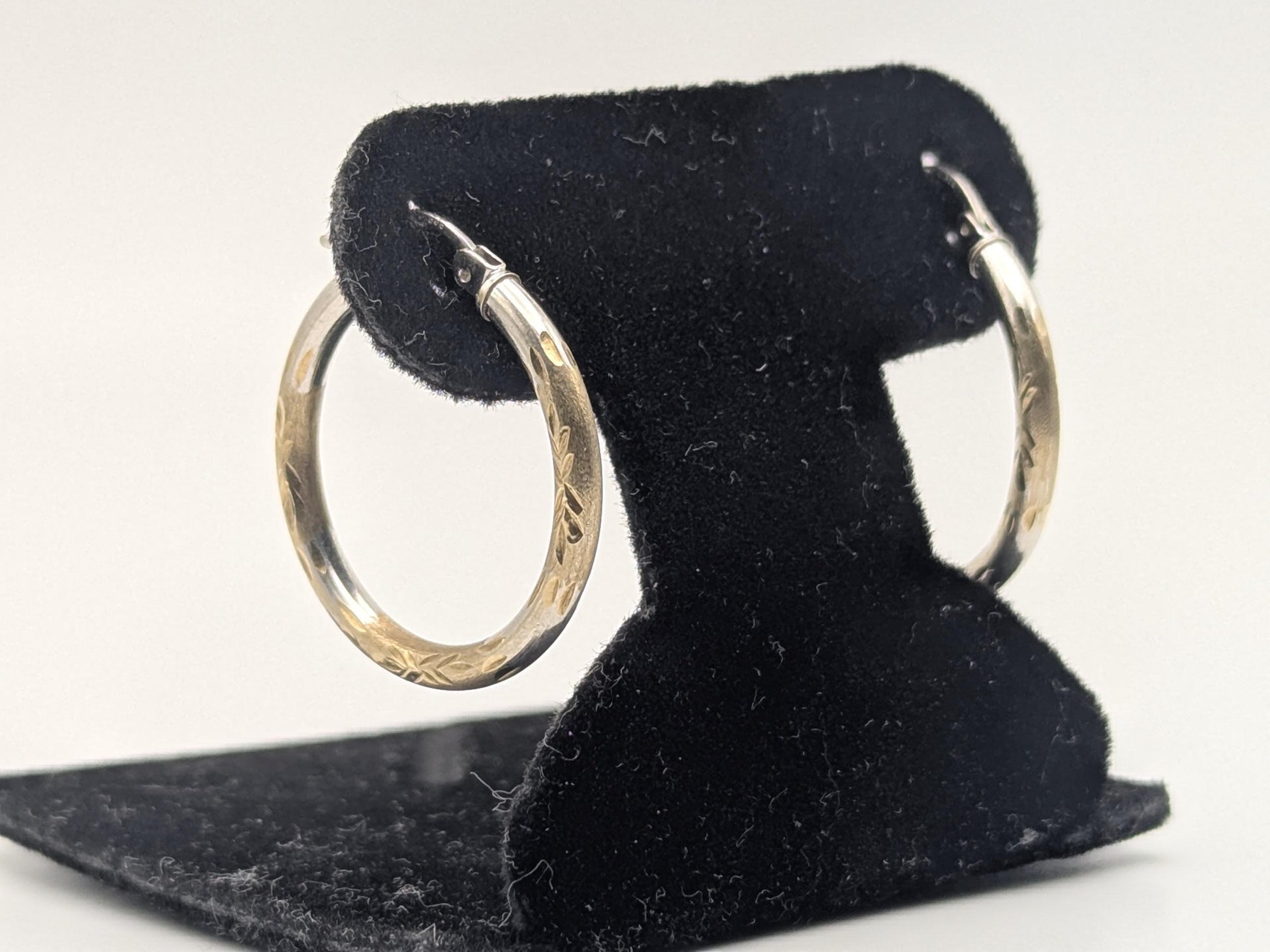 14k Large Vintage Gold Classic Etched Textured Hoop Earrings Gold Hoops Hinged