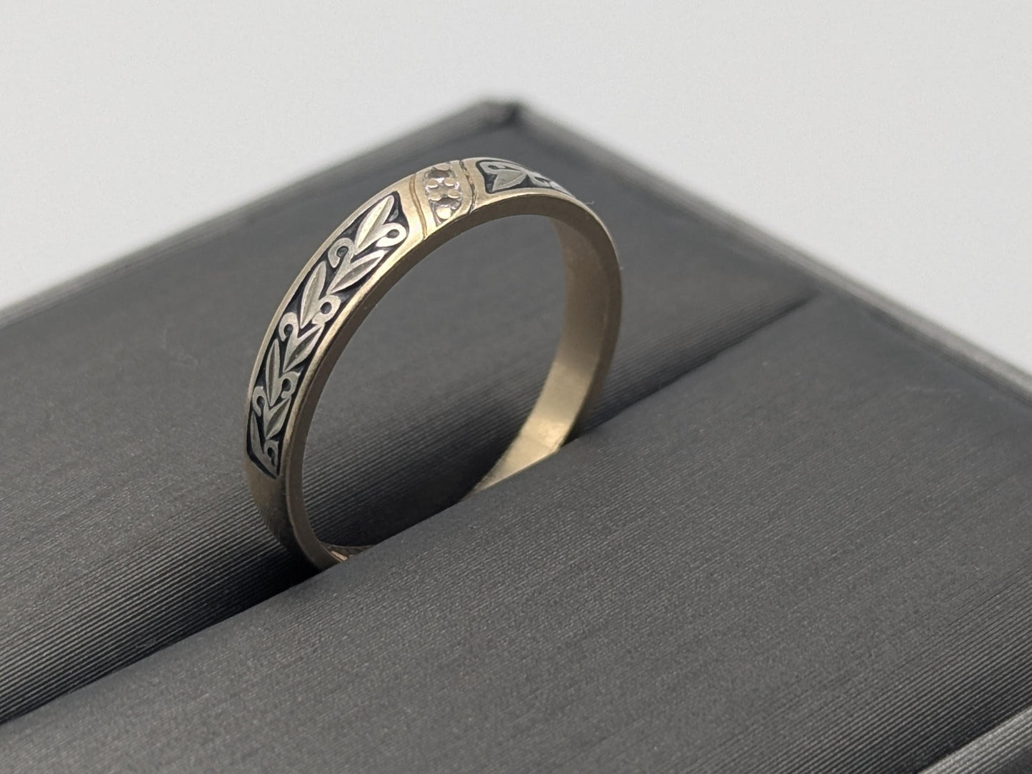 14k Two-Tone  Gold Diamond Engraved Filigree Ring Wedding Ring