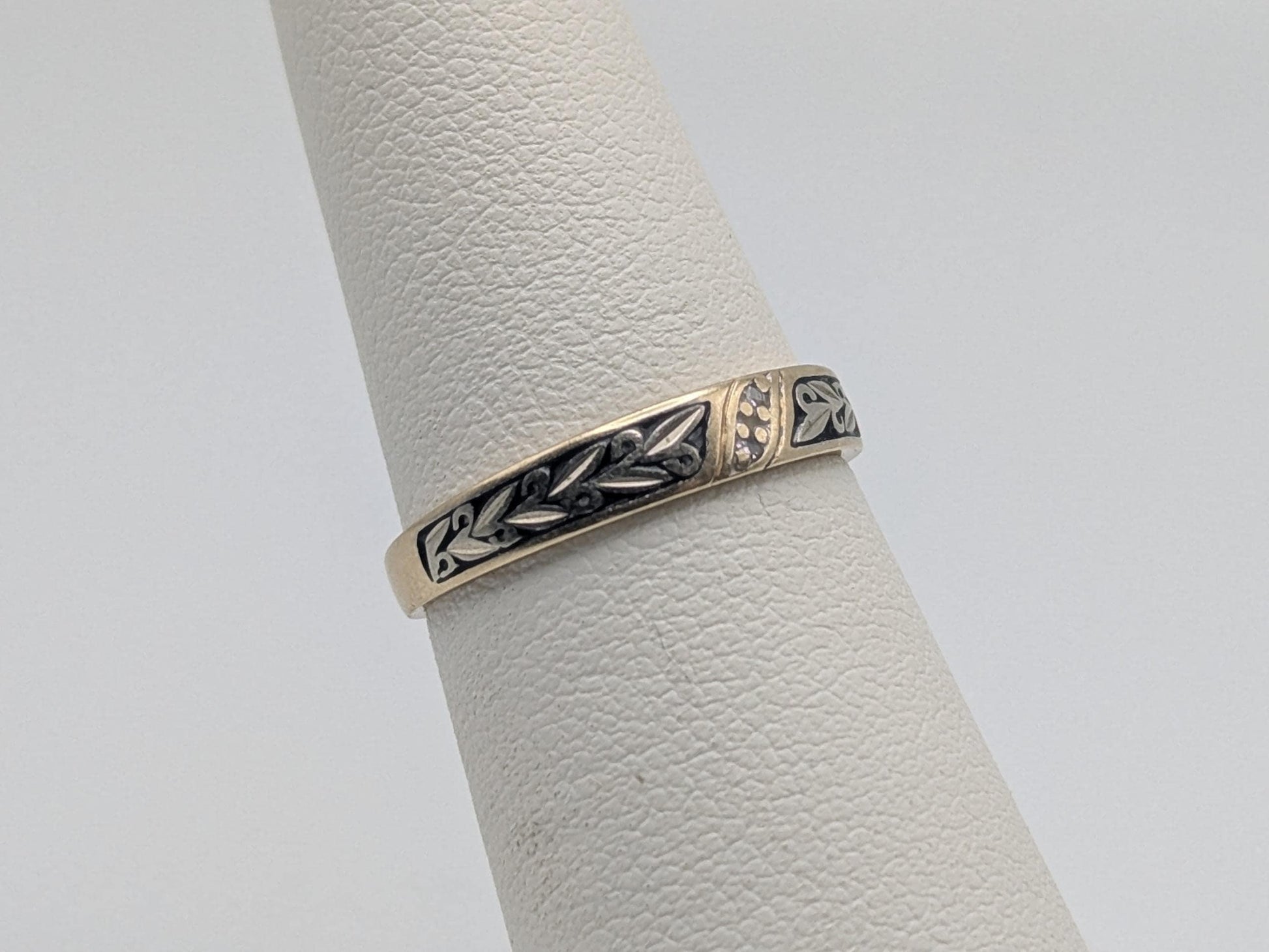 14k Two-Tone  Gold Diamond Engraved Filigree Ring Wedding Ring