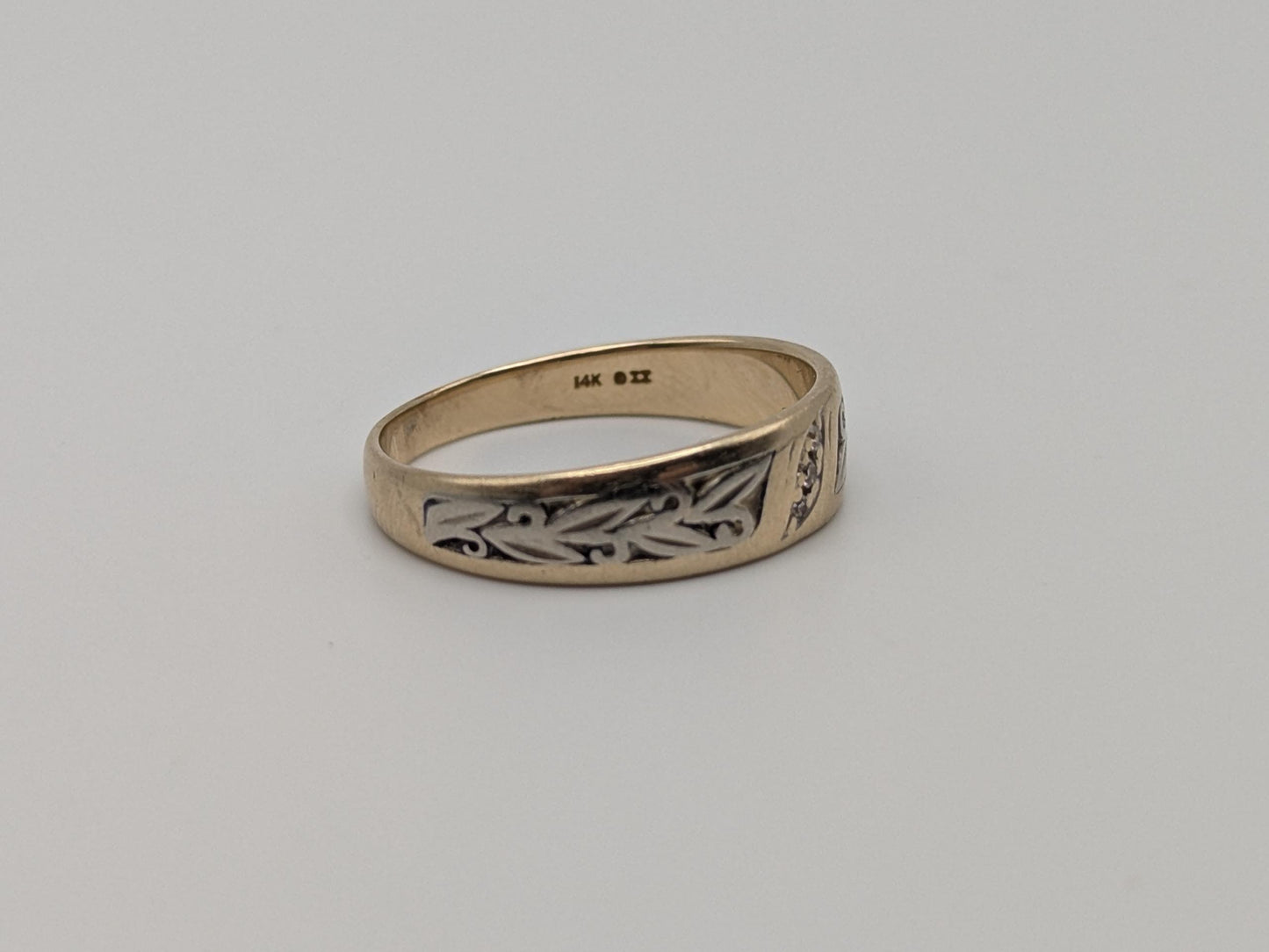 14k Vintage Two-Tone Diamond Engraved Ring Wedding Band Anniversary Ring