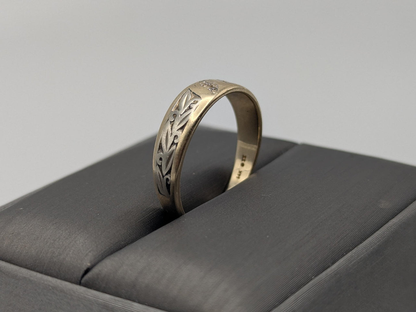 14k Vintage Two-Tone Diamond Engraved Ring Wedding Band Anniversary Ring