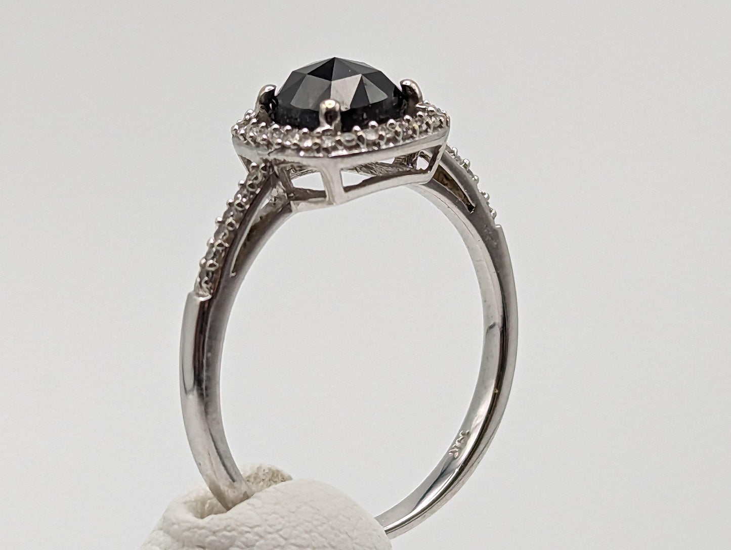 14k White Gold Black Cushion Diamond 1ct Halo Engagement Ring  Diamond White