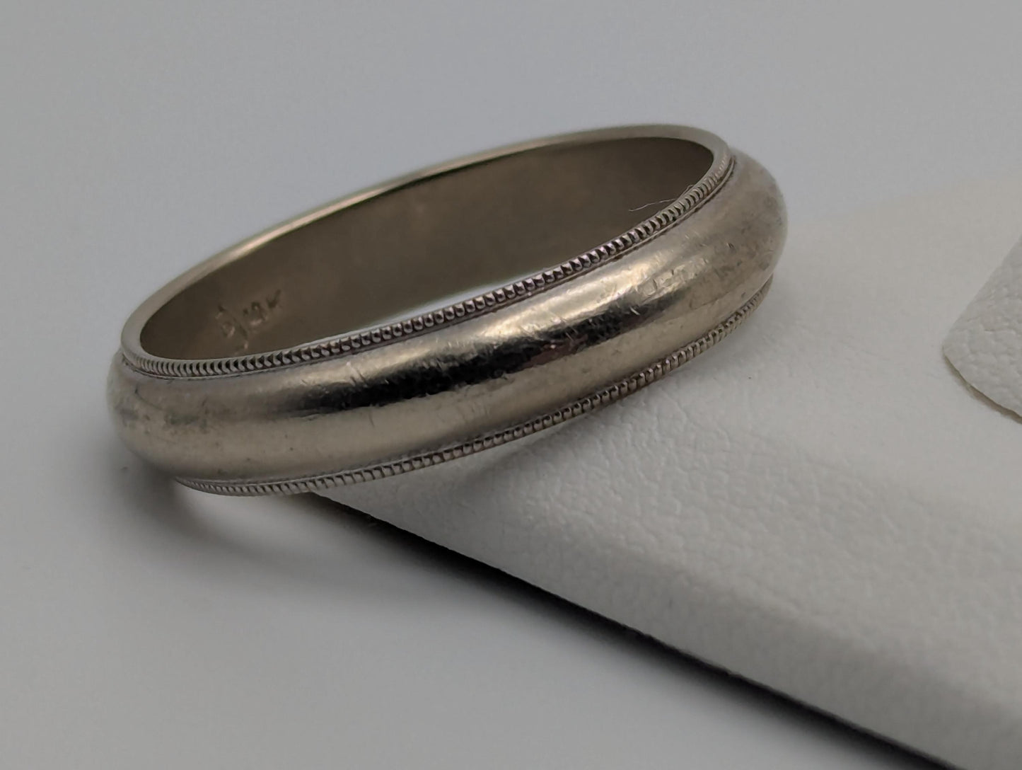 14k White Gold Mens with Milgrain Edge Wedding Band Anniversary Ring Comfort