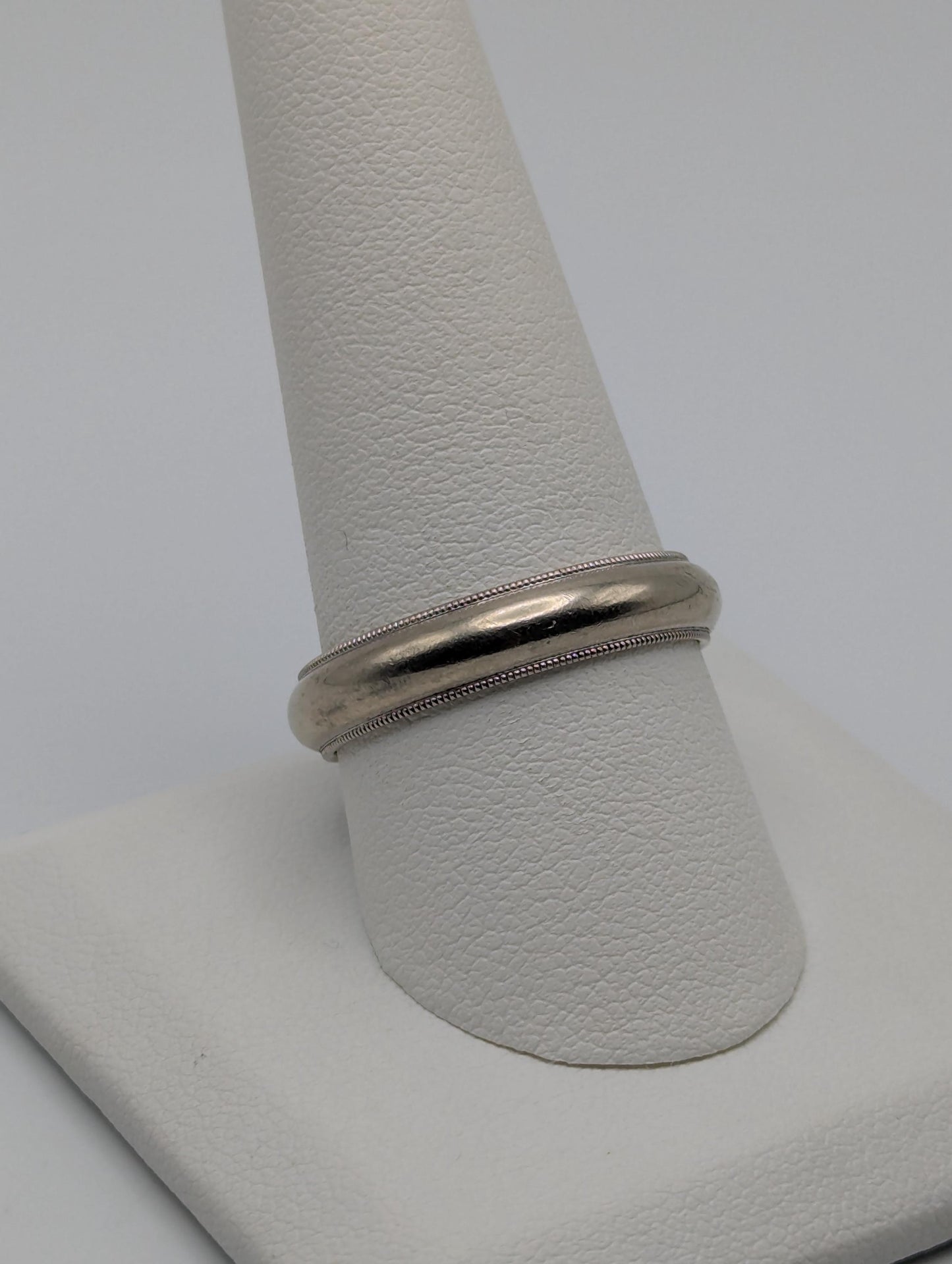 14k White Gold Mens with Milgrain Edge Wedding Band Anniversary Ring Comfort