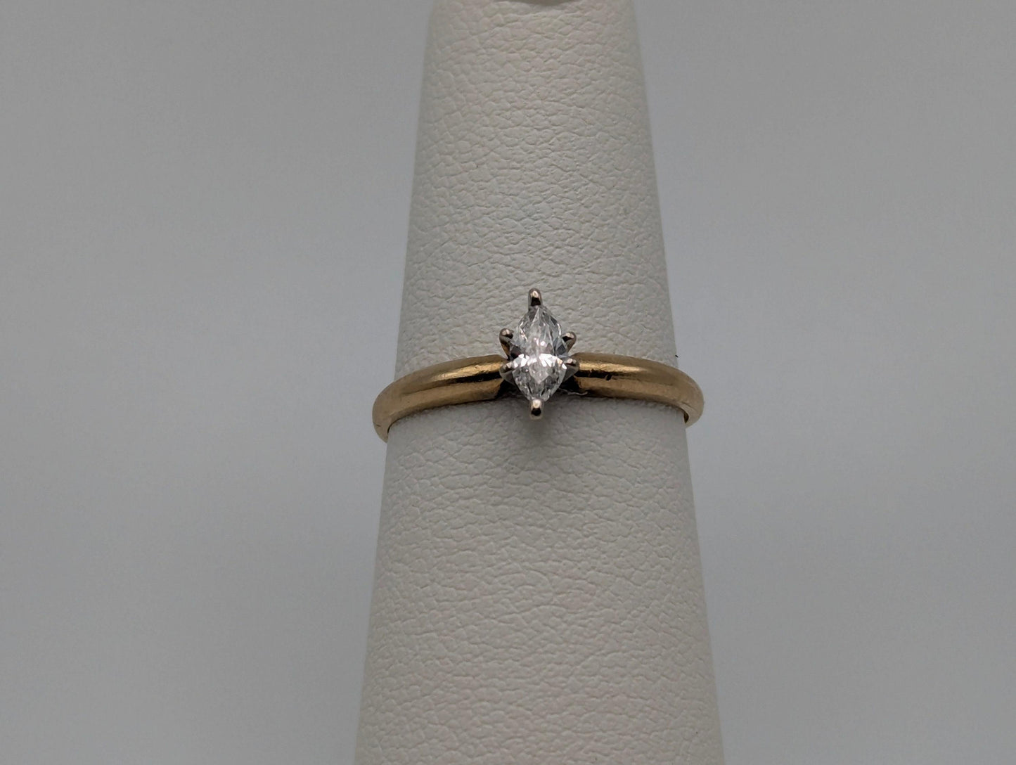 14k Yellow Gold .18ct Diamond Marquise Solitaire Wedding Promise Engagement Ring