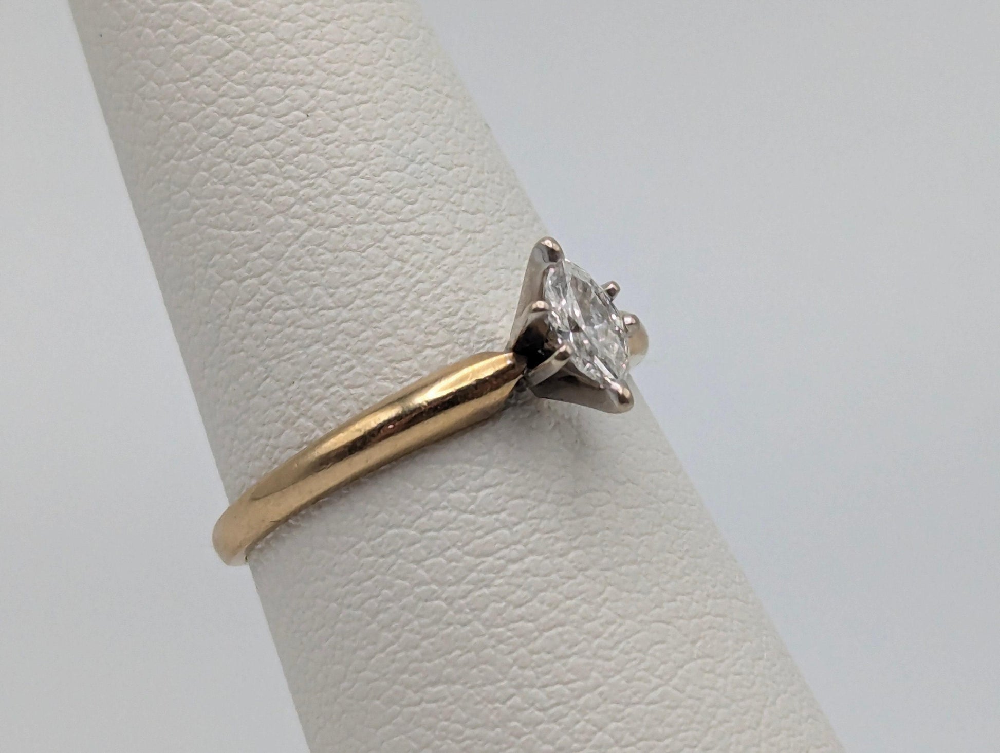 14k Yellow Gold .18ct Diamond Marquise Solitaire Wedding Promise Engagement Ring