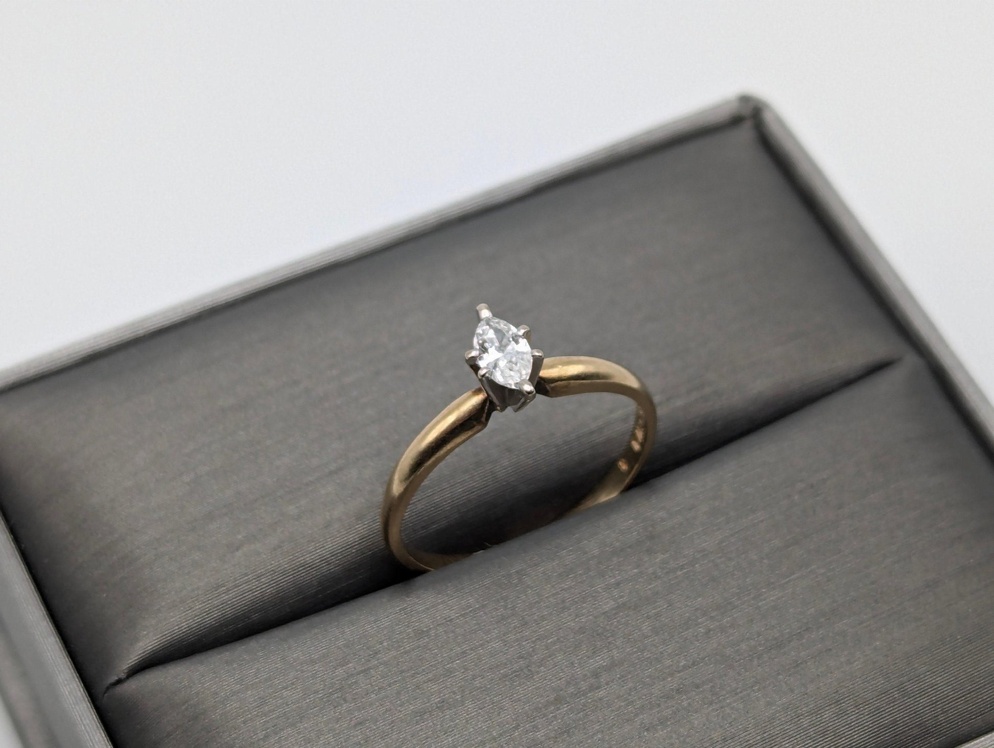 14k Yellow Gold .18ct Diamond Marquise Solitaire Wedding Promise Engagement Ring