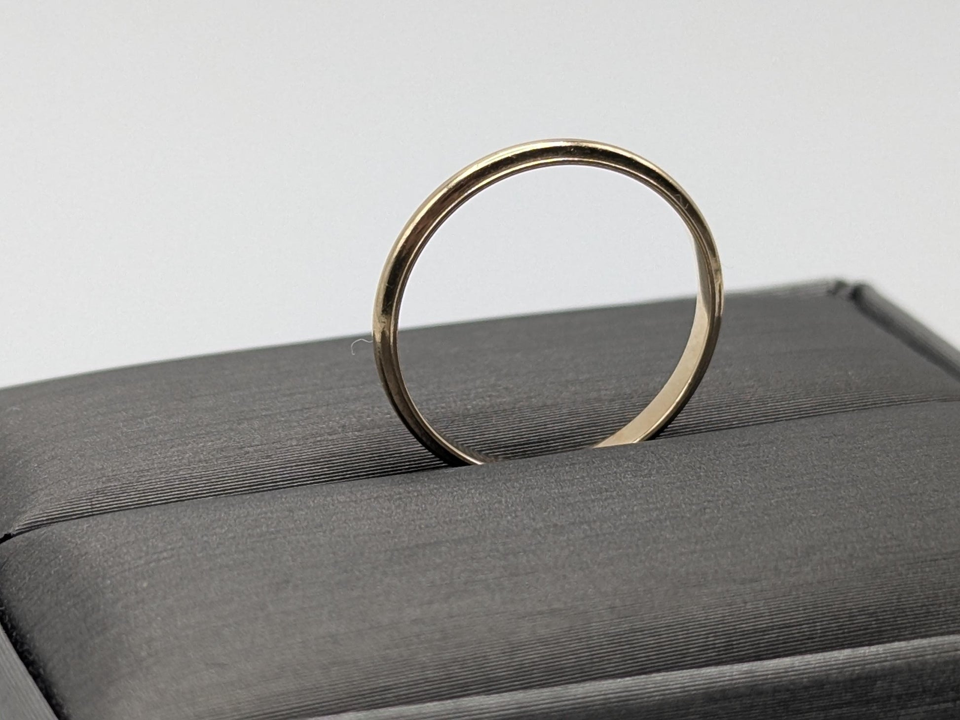 14k Yellow Gold Comfort Fit Miligrain Edge Band Ring