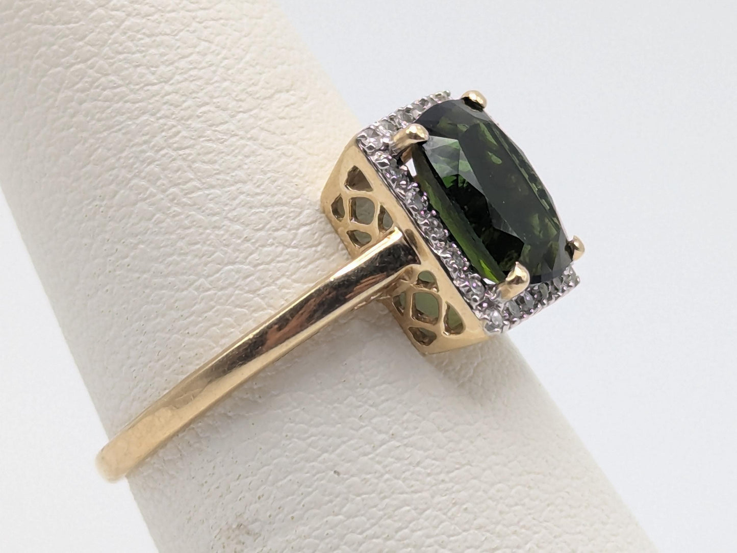 14k Yellow Gold Green Cushion Cut Emerald and Diamond Ring. Cocktail Ring.