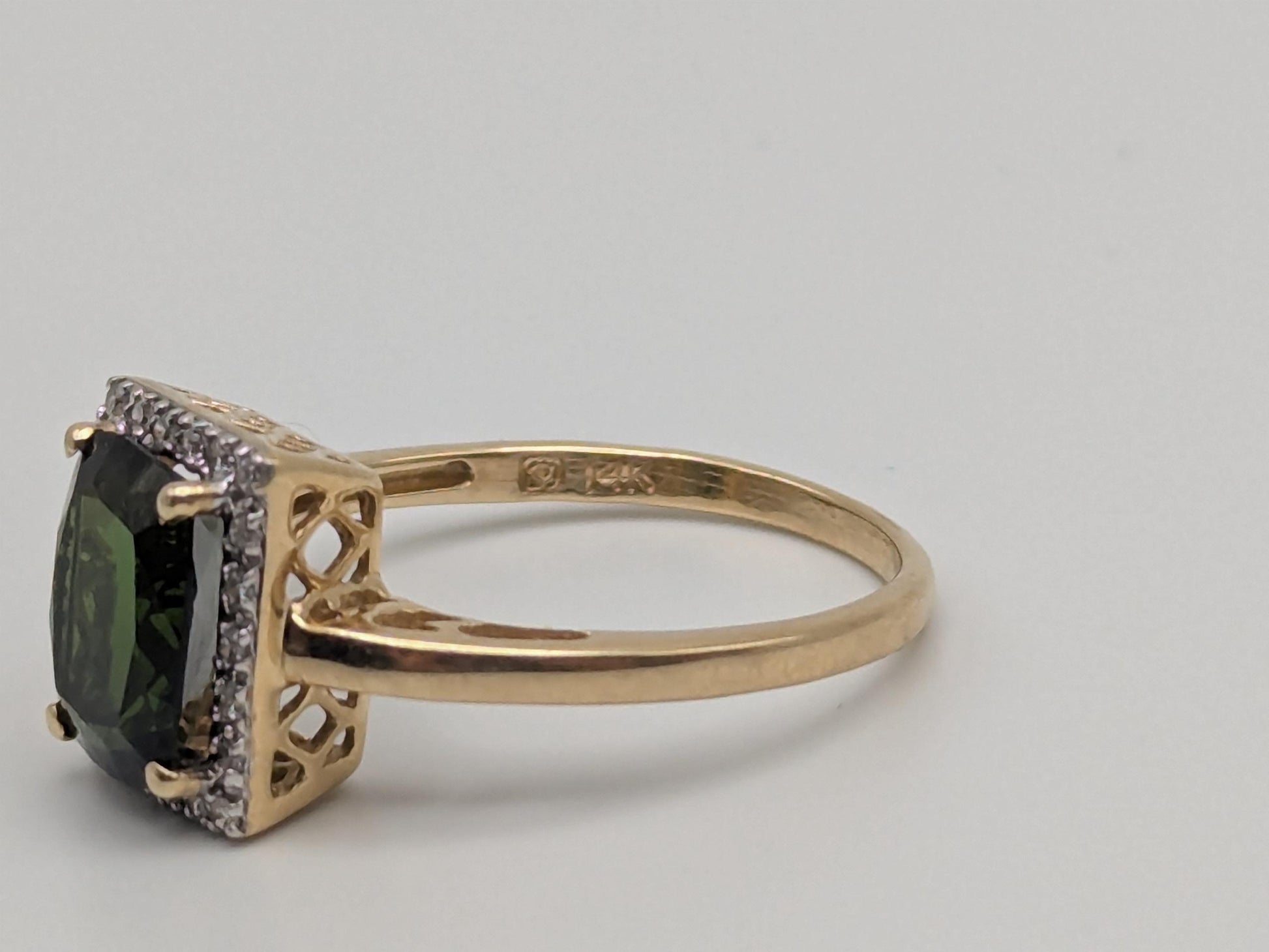 14k Yellow Gold Green Cushion Cut Emerald and Diamond Ring. Cocktail Ring.