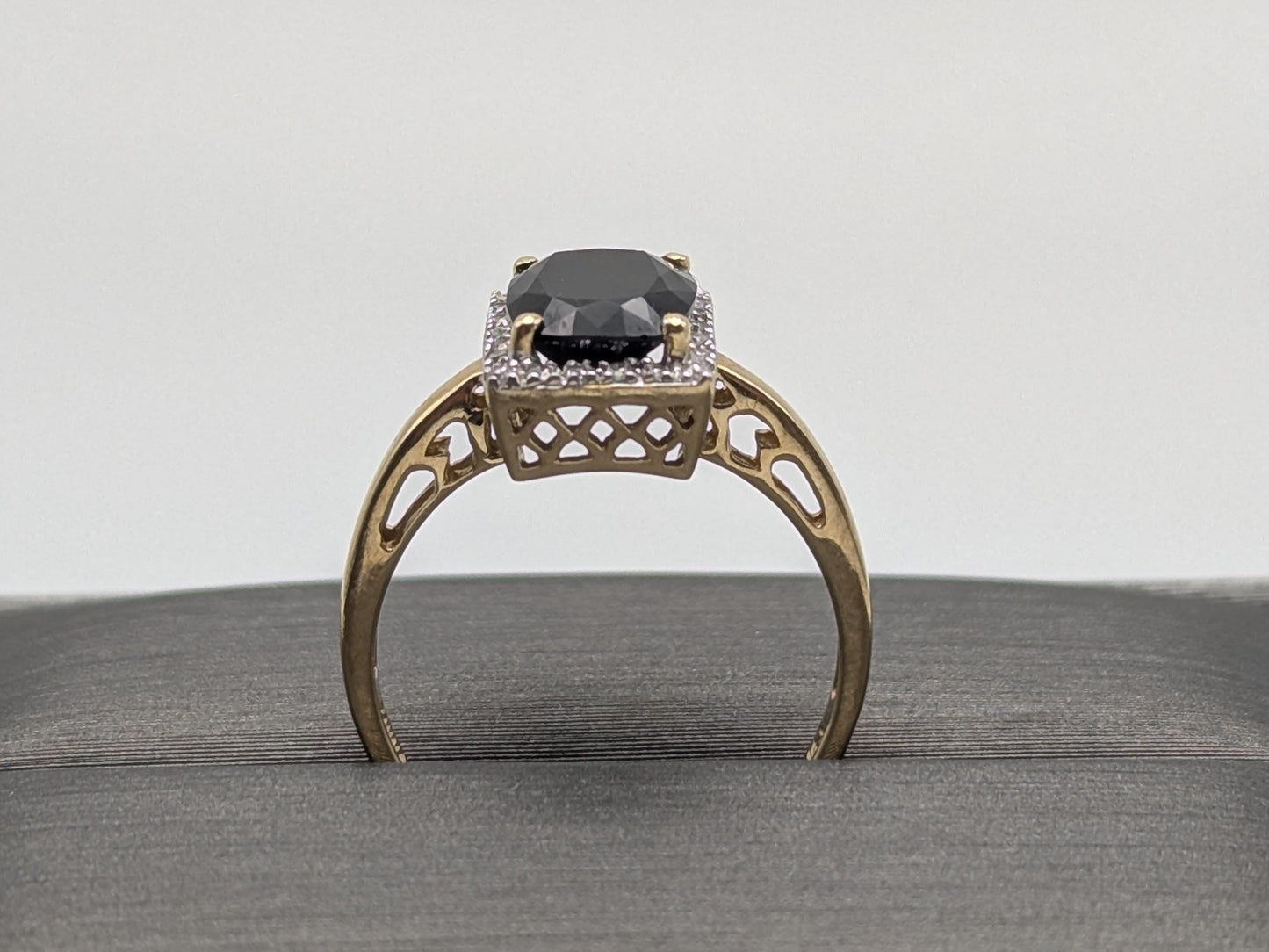 14k Yellow Gold Green Cushion Cut Emerald and Diamond Ring. Cocktail Ring.