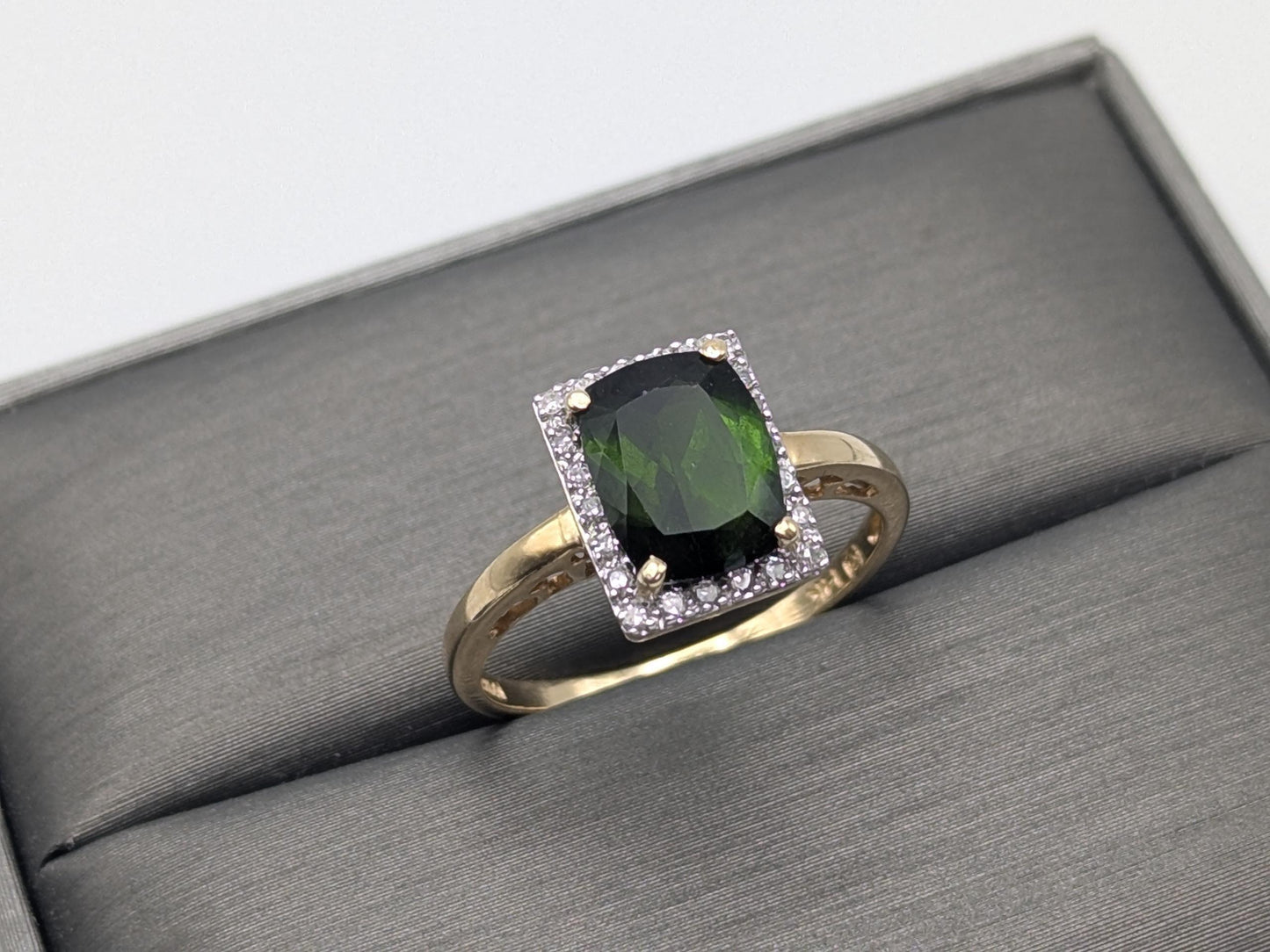 14k Yellow Gold Green Cushion Cut Emerald and Diamond Ring. Cocktail Ring.