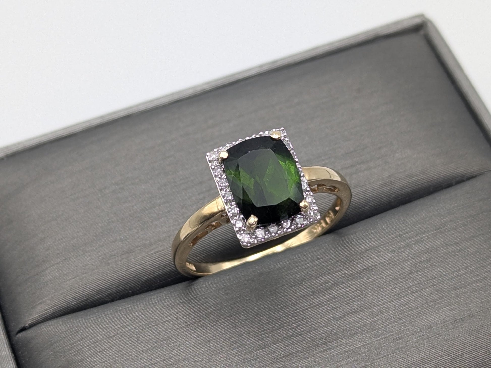 14k Yellow Gold Green Cushion Cut Emerald and Diamond Ring. Cocktail Ring.