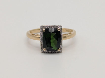 14k Yellow Gold Green Cushion Cut Emerald and Diamond Ring. Cocktail Ring.