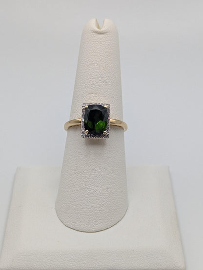 14k Yellow Gold Green Cushion Cut Emerald and Diamond Ring. Cocktail Ring.