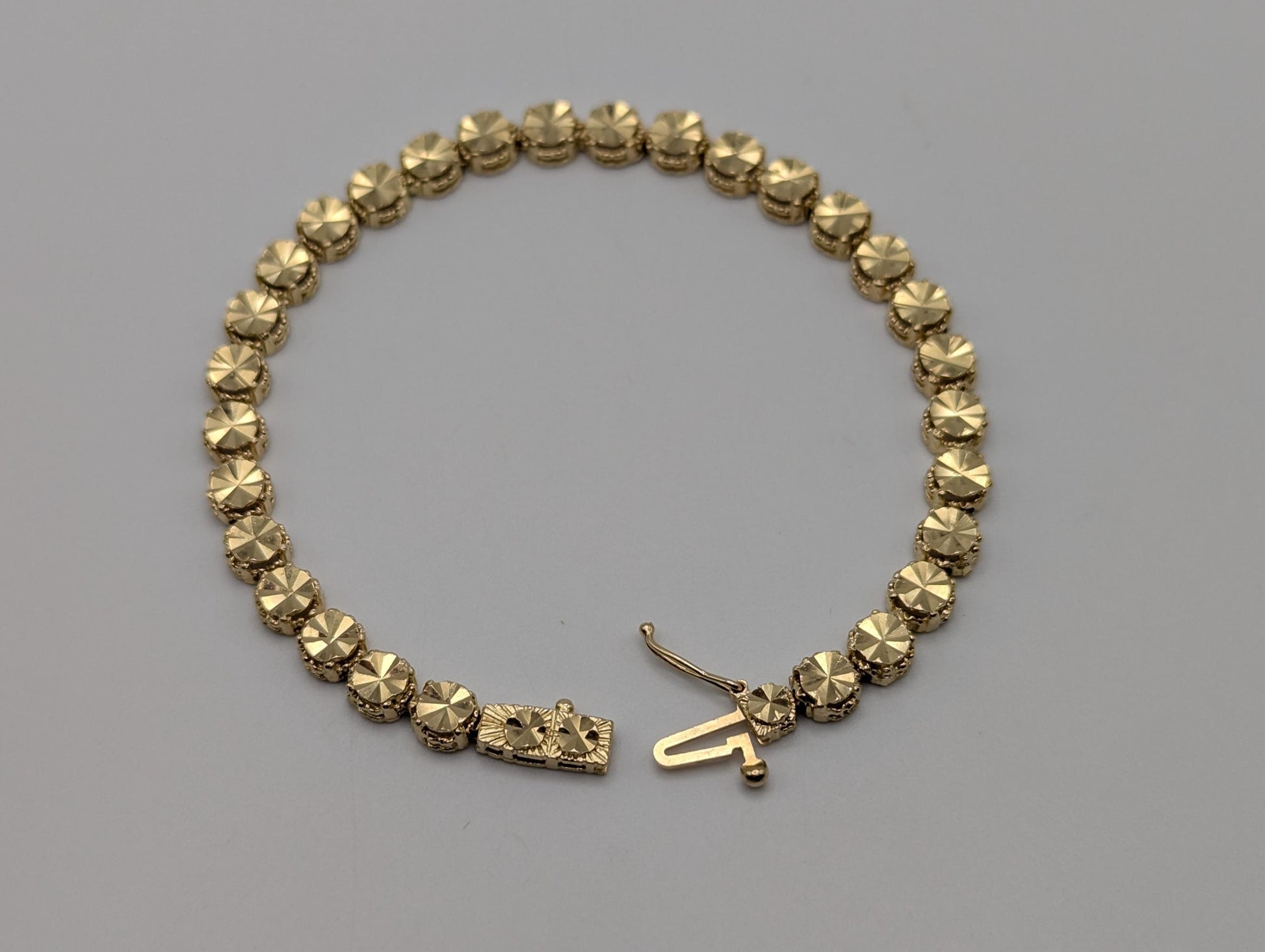14k Yellow Gold HEAVY 10gr Link 8" Circular Link Bracelet Speciality Chain Link