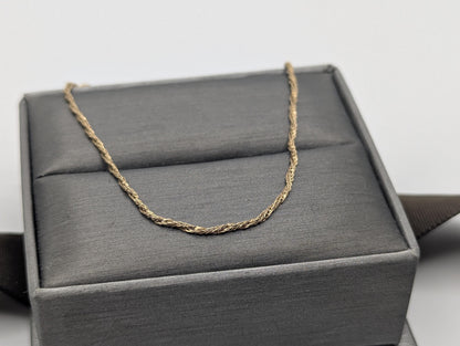 14k Yellow Gold Twisted Chain Necklace. Speciality Twist Chain Necklace.