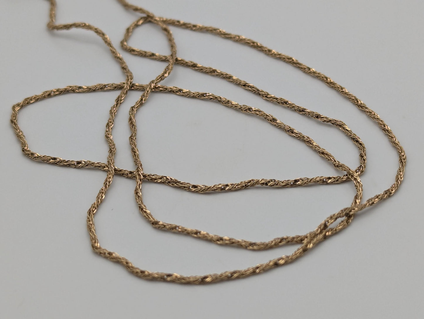 14k Yellow Gold Twisted Chain Necklace. Speciality Twist Chain Necklace.