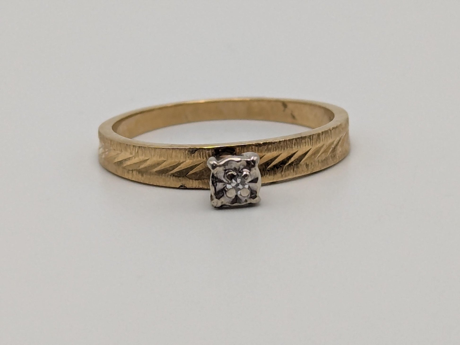 18k Vintage Two-Tone Gold  Diamond Engagement Ring Promise Ring