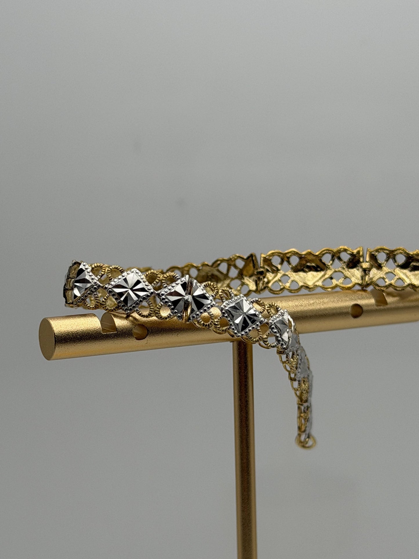 10k Solid Gold Two-Tone Diamond Detailed Cut Link Design Gold Bracelet Chain 7"