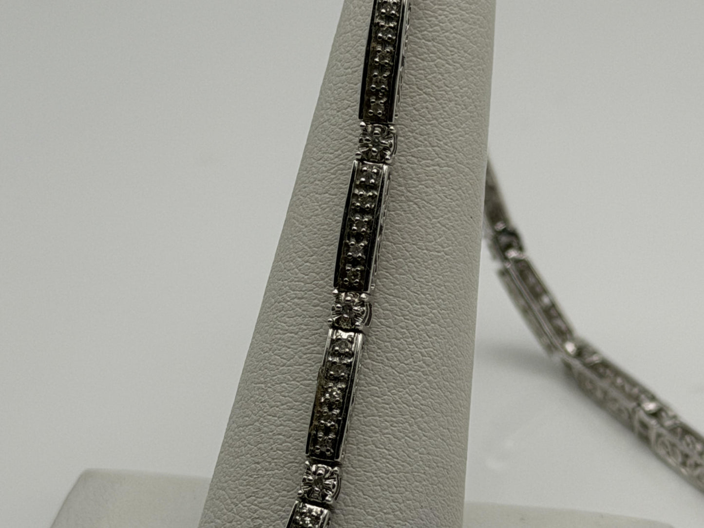 14k Heavy 7.9 gram Diamond Bracelet 7" Tennis Style Solid Gold Bracelet
