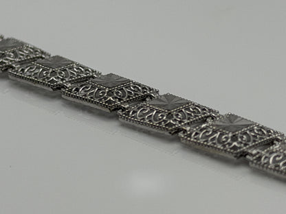 10k Heavy 7.6 gram Solid White Gold Diamond Cut Design Bracelet 7" Chain