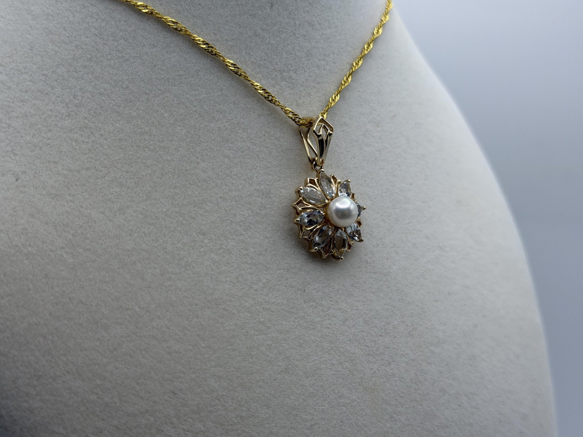 14K Gold Pearl & Aquamarine Pendant Vintage Floral Cluster Design
