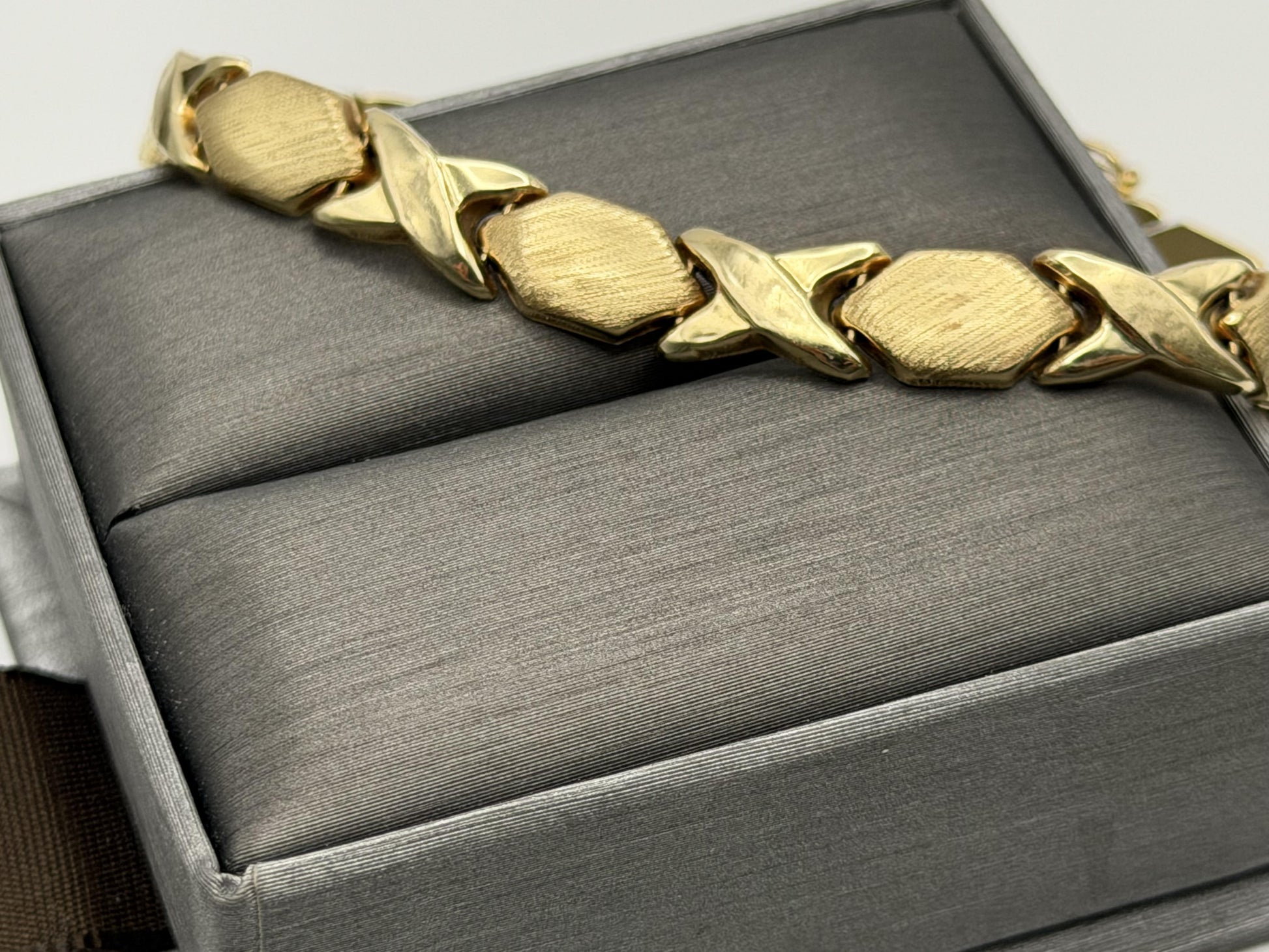 14k XOXO Solid Yellow ITALY Gold Heavy 8.5 gr Tennis Bracelet 8" Love Chain