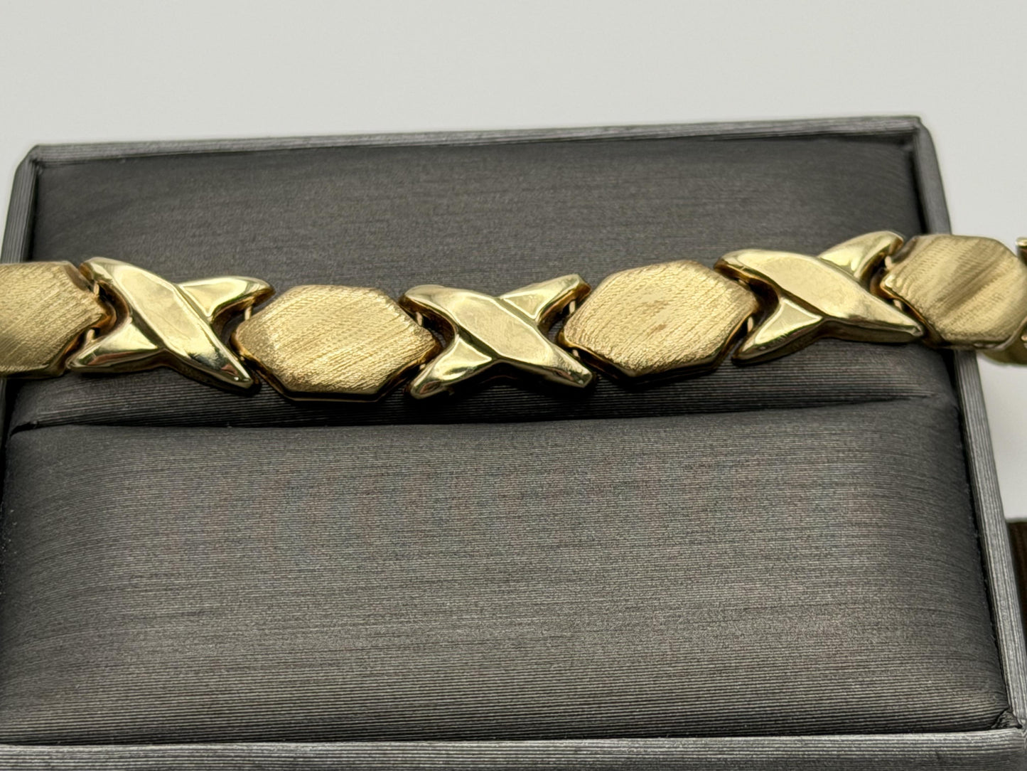 14k XOXO Solid Yellow ITALY Gold Heavy 8.5 gr Tennis Bracelet 8" Love Chain