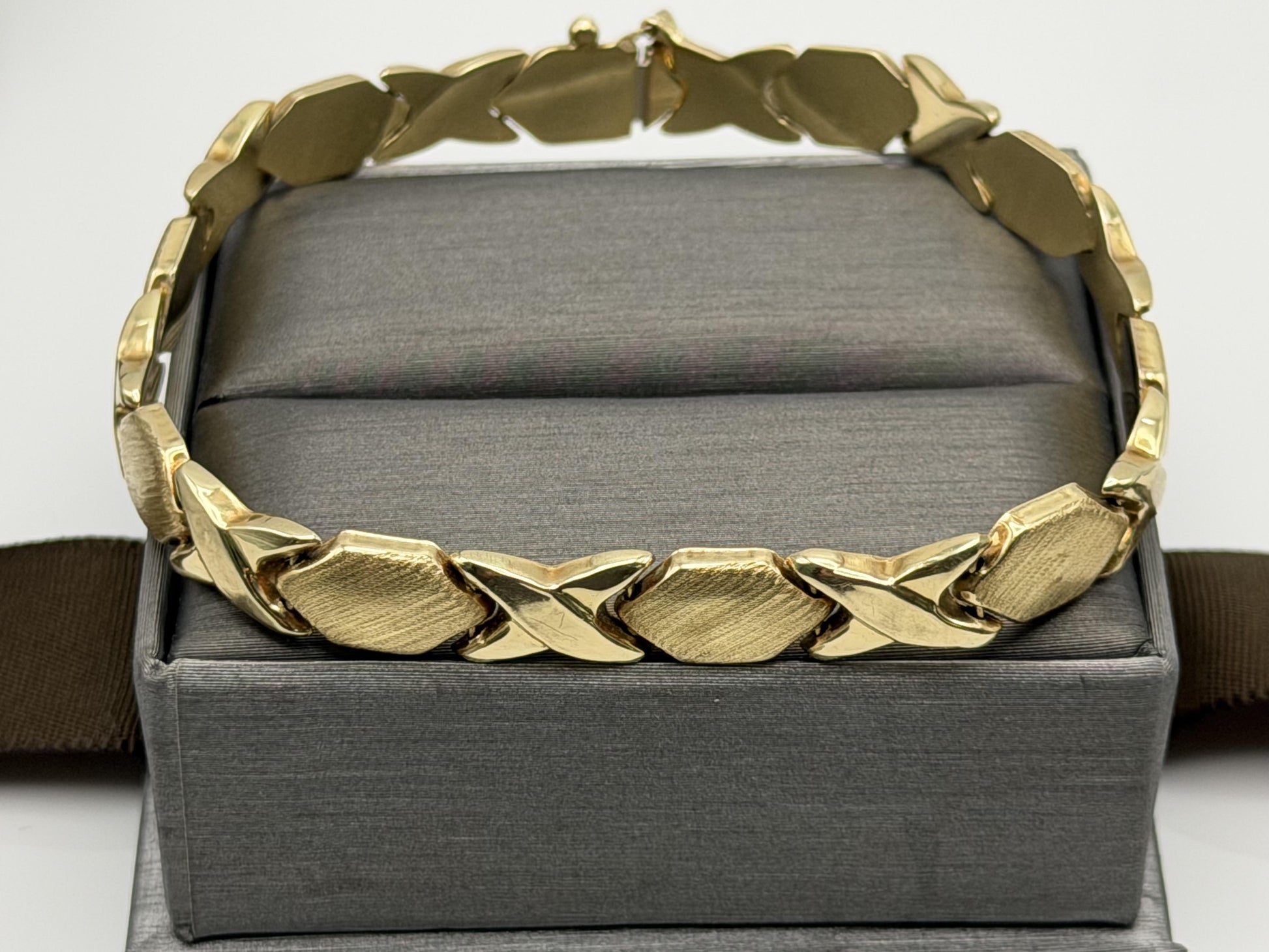 14k XOXO Solid Yellow ITALY Gold Heavy 8.5 gr Tennis Bracelet 8" Love Chain