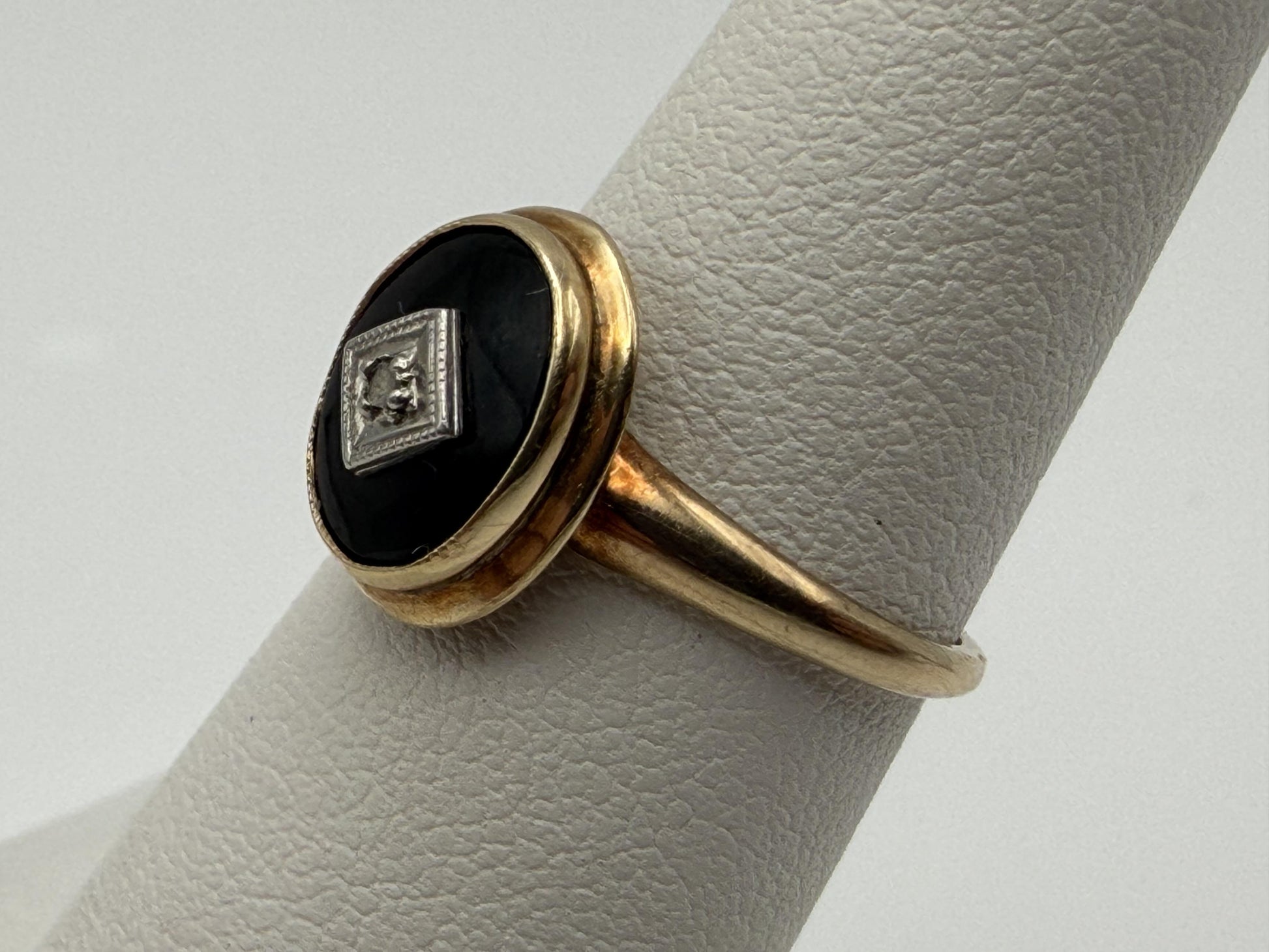 10k Oval Shaped Diamond Onyx Vintage Statement Ring Minimalist Signet Ring