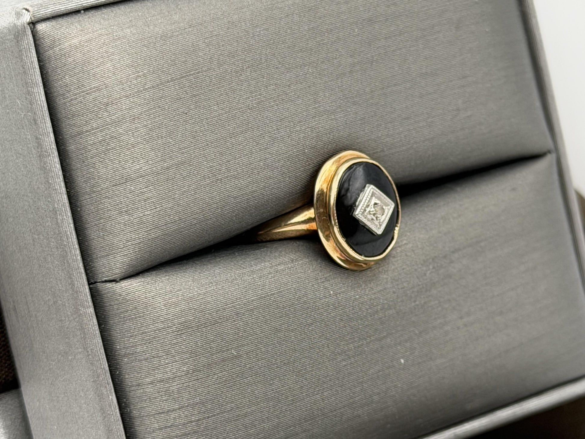 10k Oval Shaped Diamond Onyx Vintage Statement Ring Minimalist Signet Ring