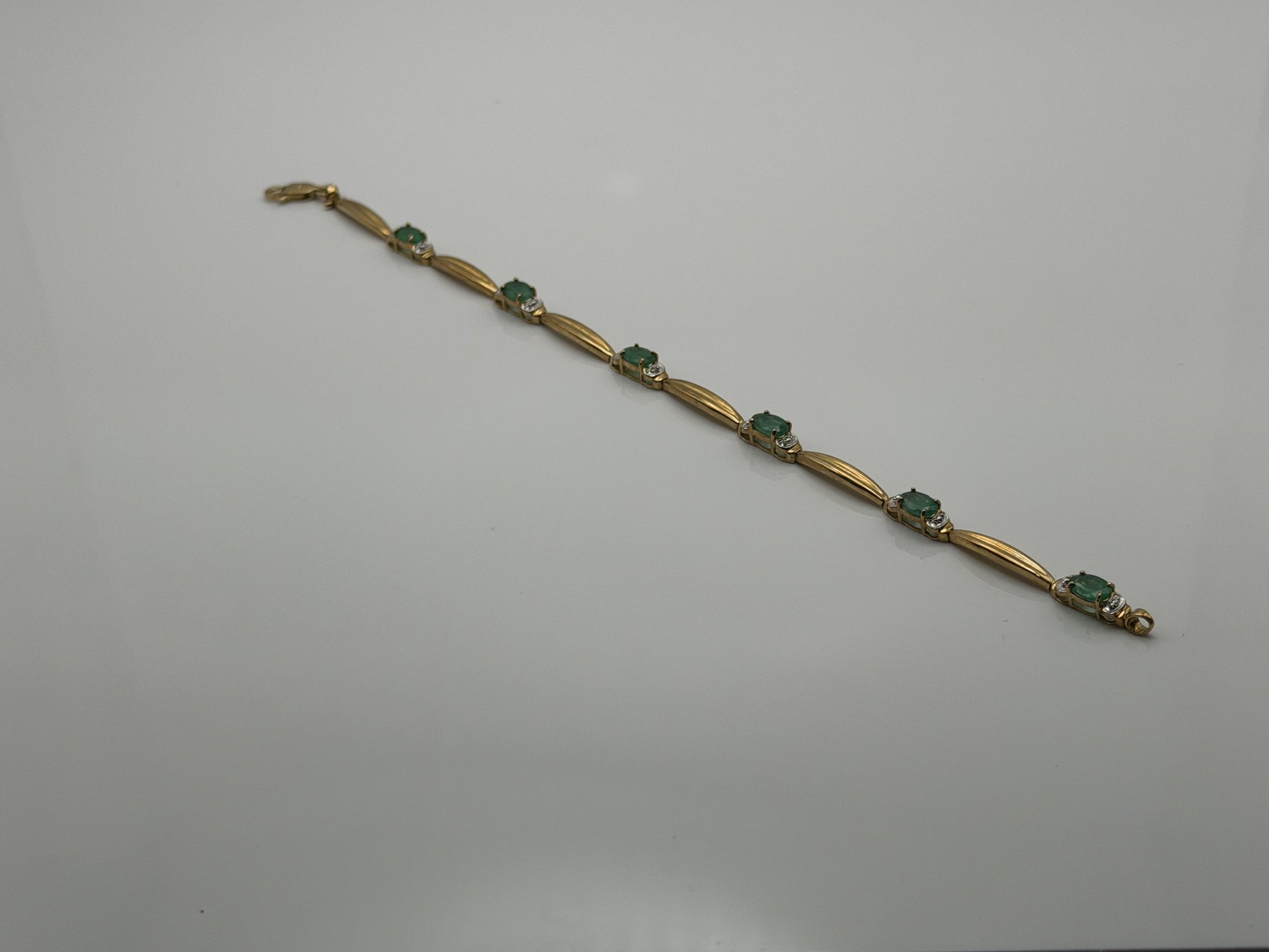 10k Vintage Yellow Gold Emerald & Diamond Tennis Bracelet 7"