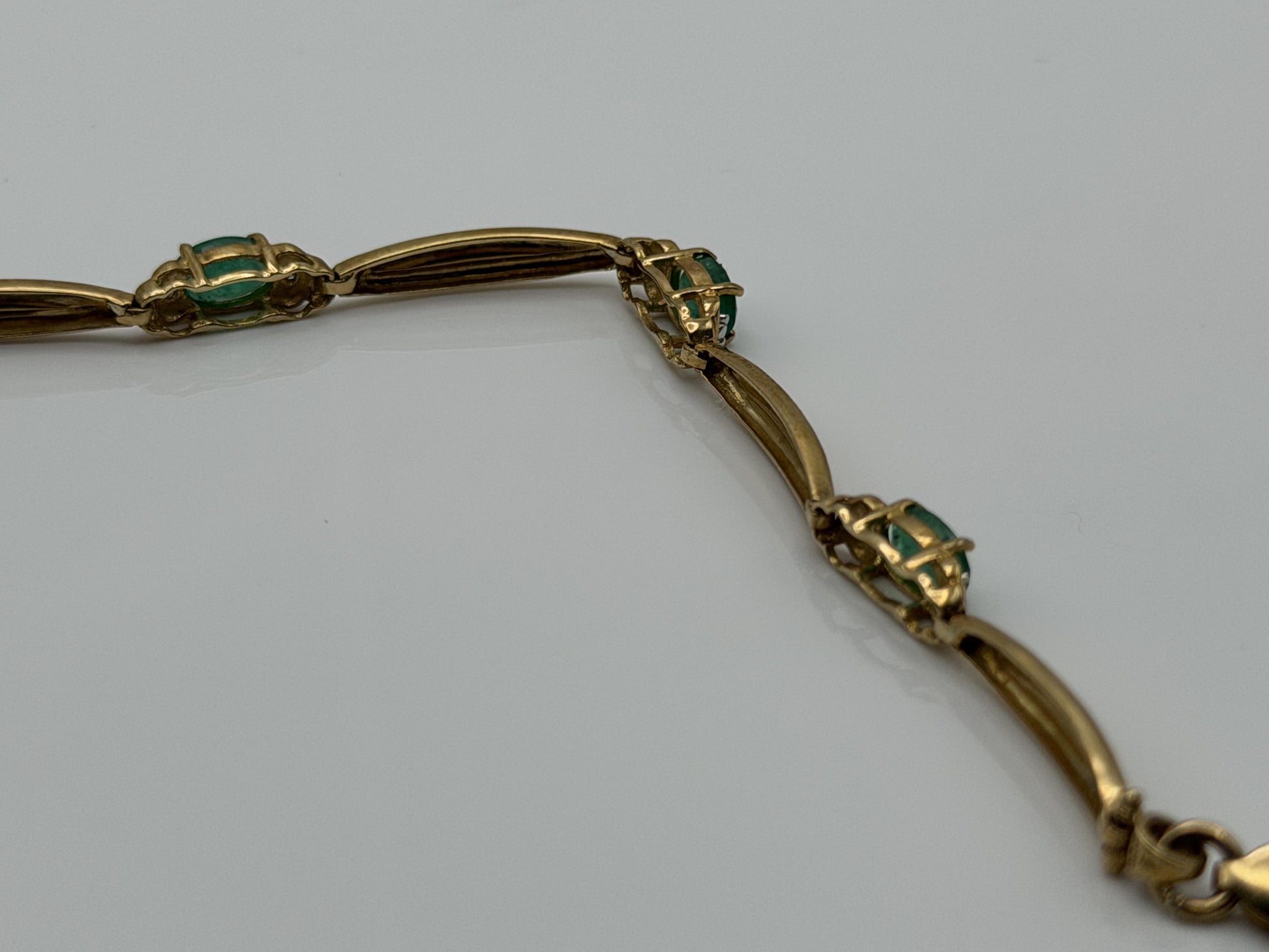 10k Vintage Yellow Gold Emerald & Diamond Tennis Bracelet 7"