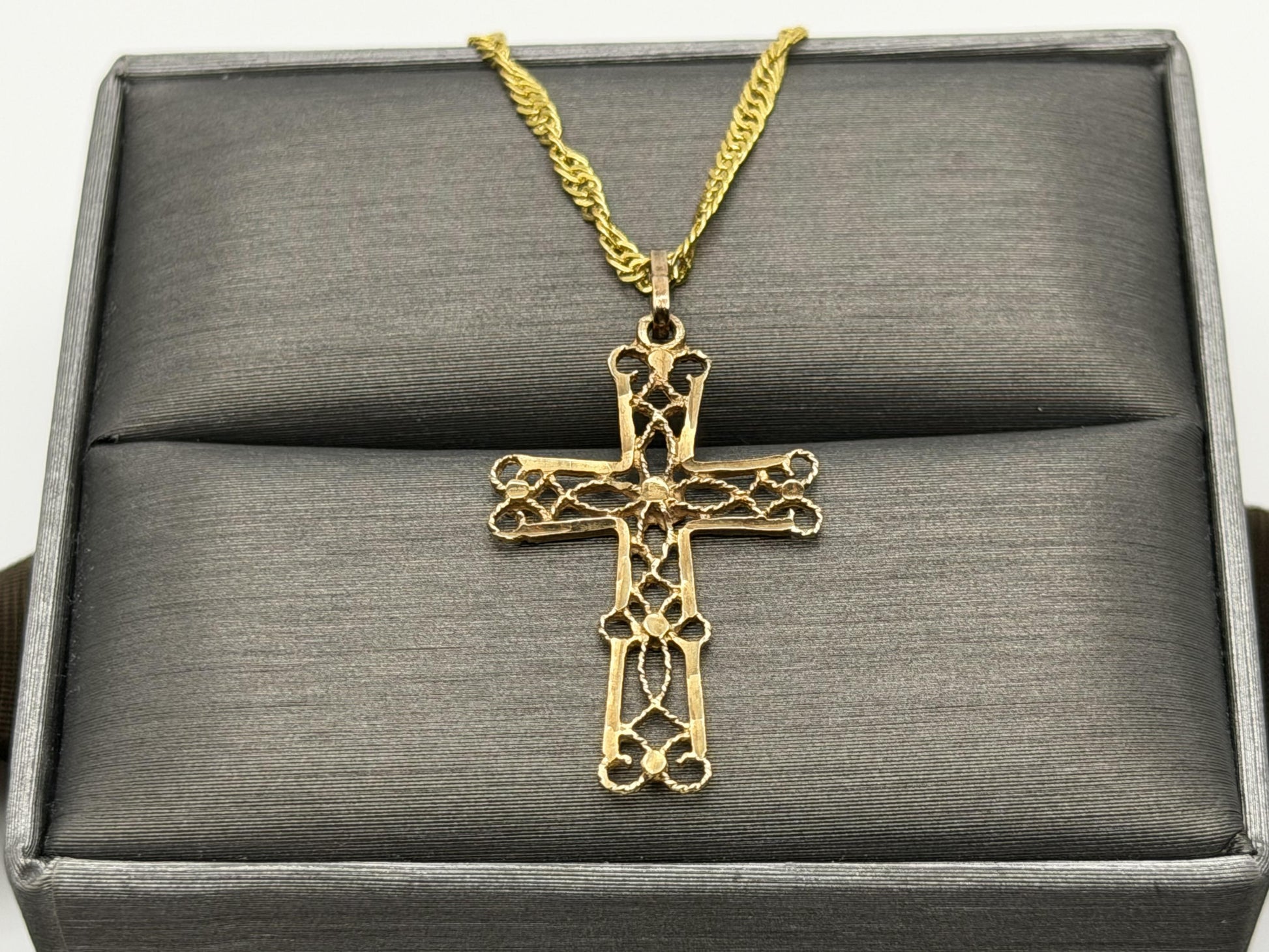 14k Filigree Christian Cross Crucifix Pendant Necklace w Compliment 18kGF Chain