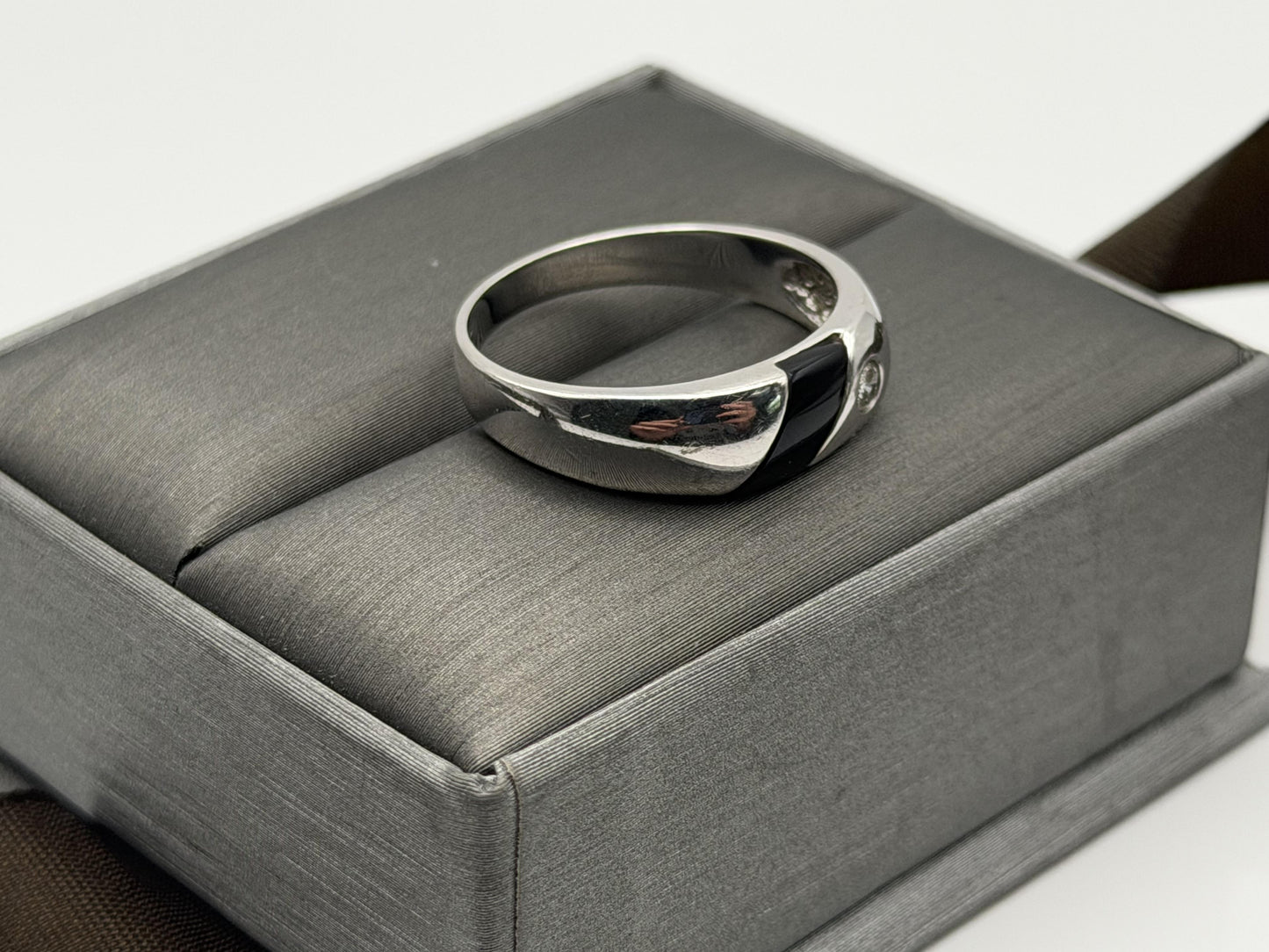 10k White Gold Mens Onyx Ring. Anniversary Band. Wedding Ring.