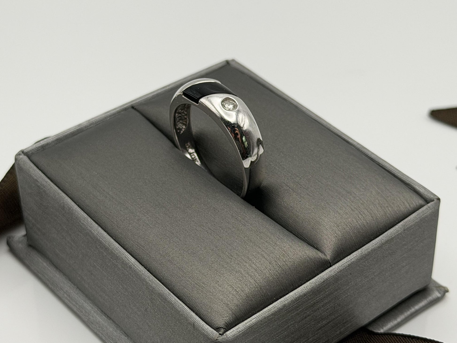 10k White Gold Mens Onyx Ring. Anniversary Band. Wedding Ring.