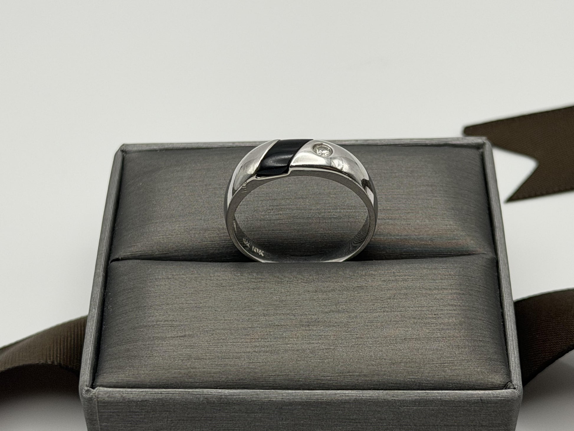 10k White Gold Mens Onyx Ring. Anniversary Band. Wedding Ring.