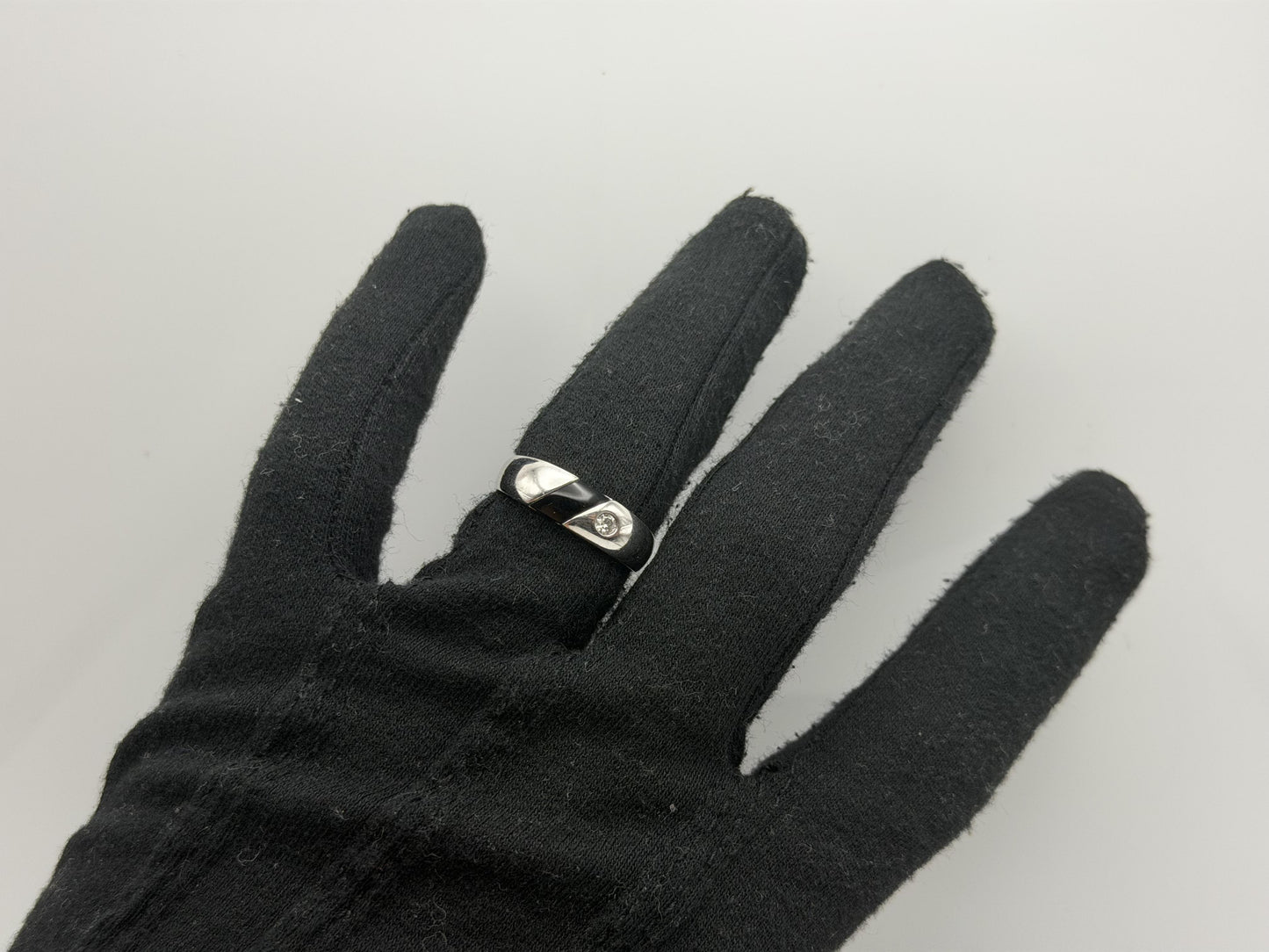 10k White Gold Mens Onyx Ring. Anniversary Band. Wedding Ring.