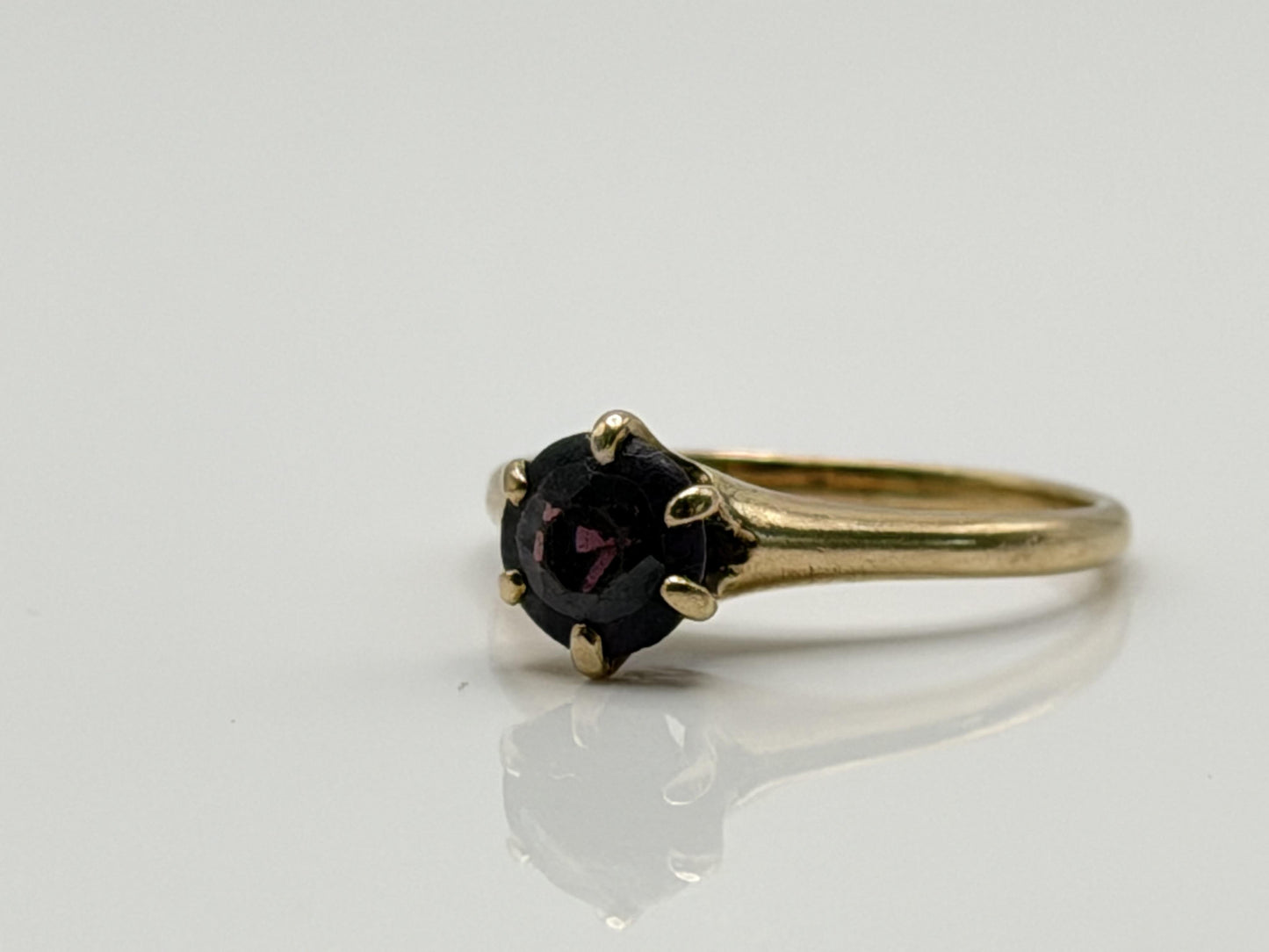10k Yellow Gold Amethyst Cathedral Setting Solitaire Ring.