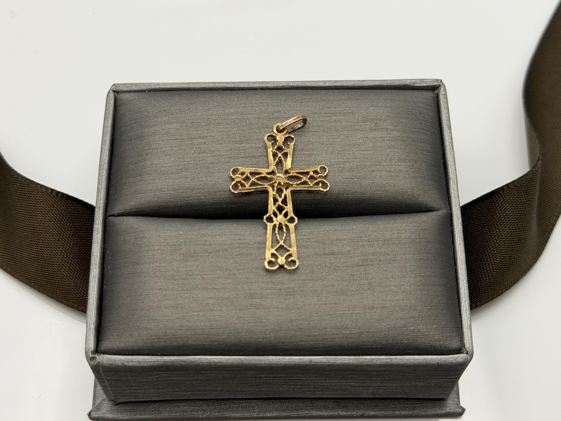 14k Filigree Christian Cross Crucifix Pendant Necklace w Compliment 18kGF Chain