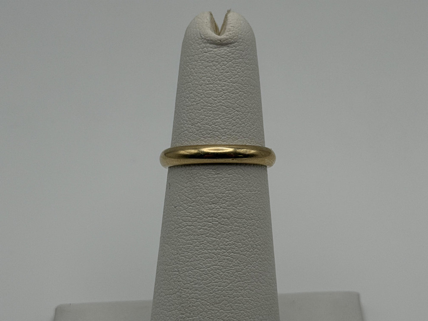 10k Yellow Gold Comfort Fit Wedding Band.