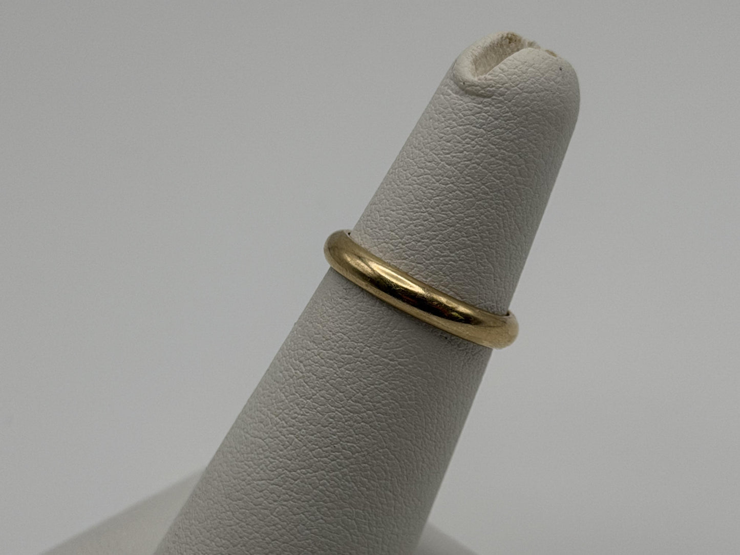 10k Yellow Gold Comfort Fit Wedding Band.