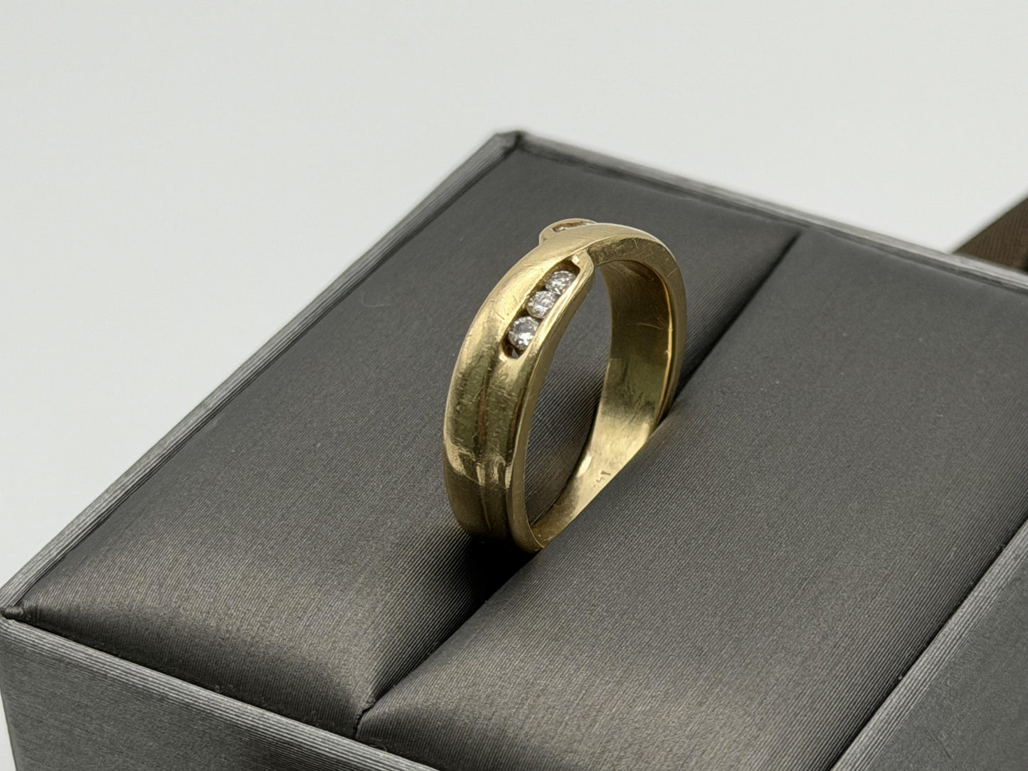 14k Yellow Gold Mens Diamond Ring. Wedding Ring. Anniversary Band Ring.