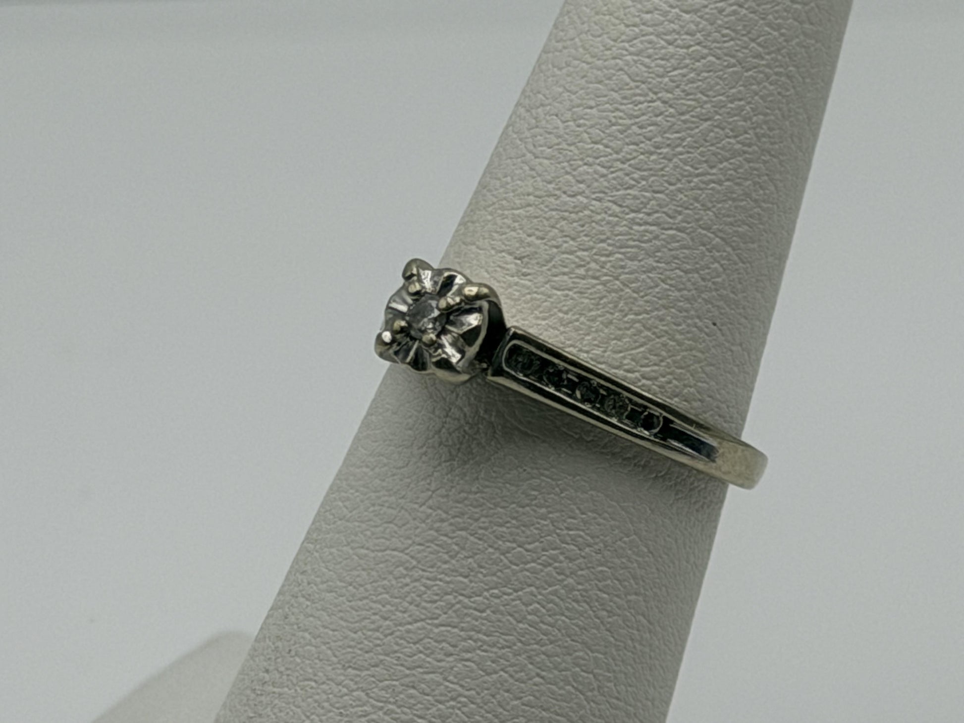 10k White Gold Diamond Cathedral Vintage Style Engagement Ring Wedding Band
