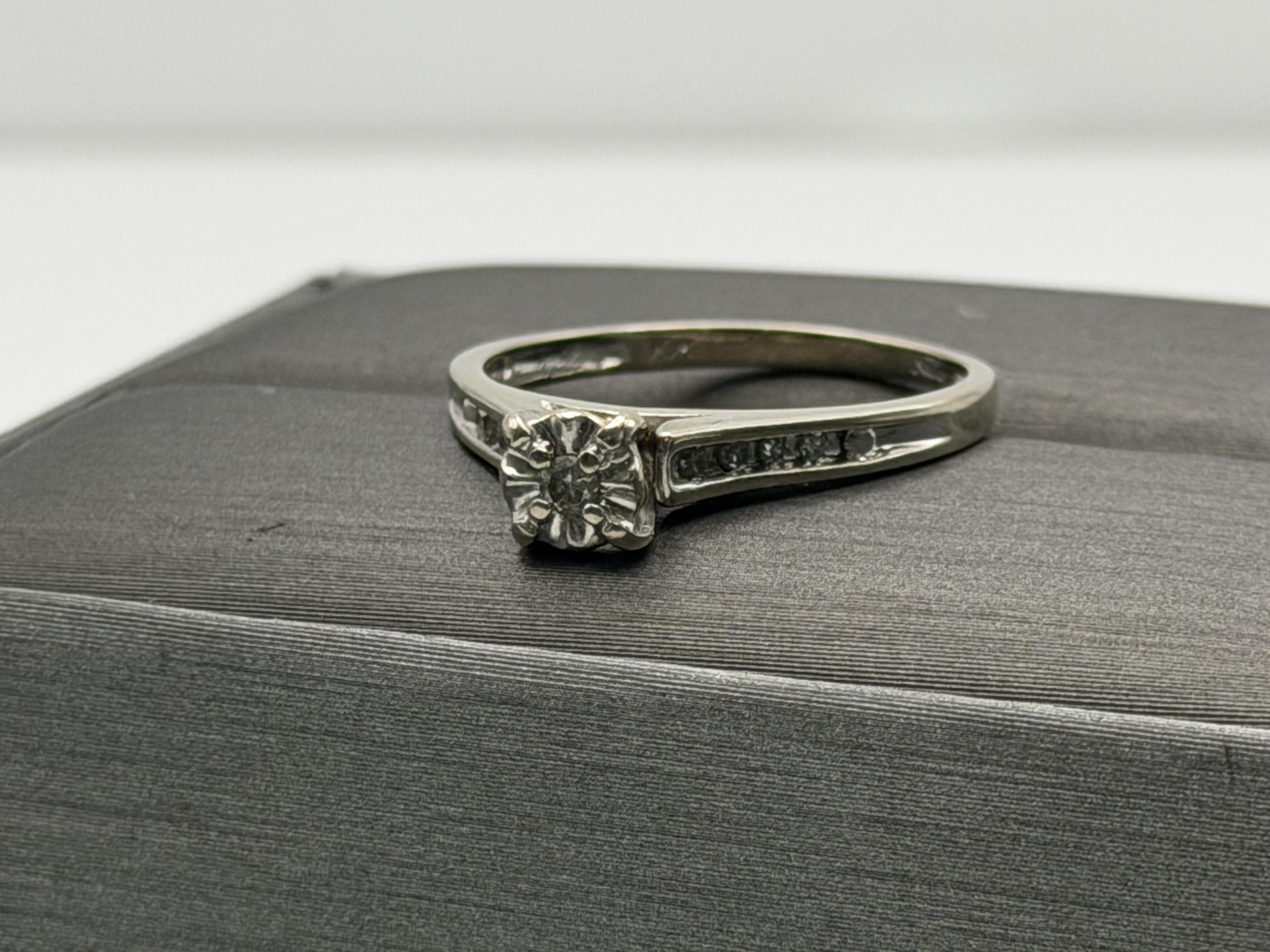 10k White Gold Diamond Cathedral Vintage Style Engagement Ring Wedding Band