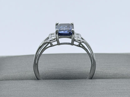 10k White Gold Blue Sapphire Diamond Ring. Cocktail Ring. Promise Ring.